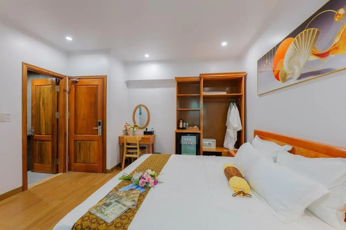 Deluxe Double Room in Tuan Nam Hotel Deluxe Double Room in Tuan Nam Hotel