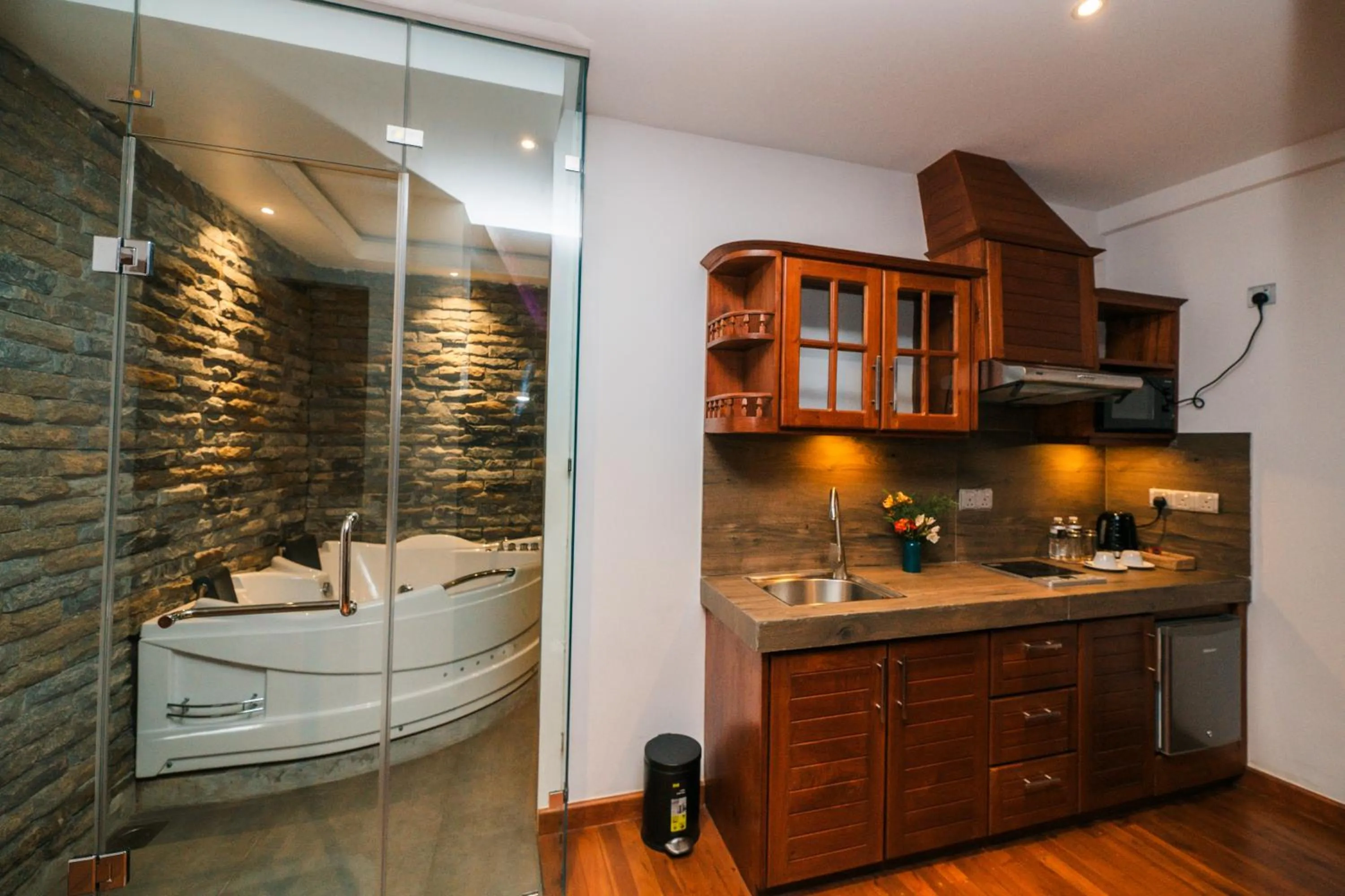 Shower in Baron Luxury Boutique