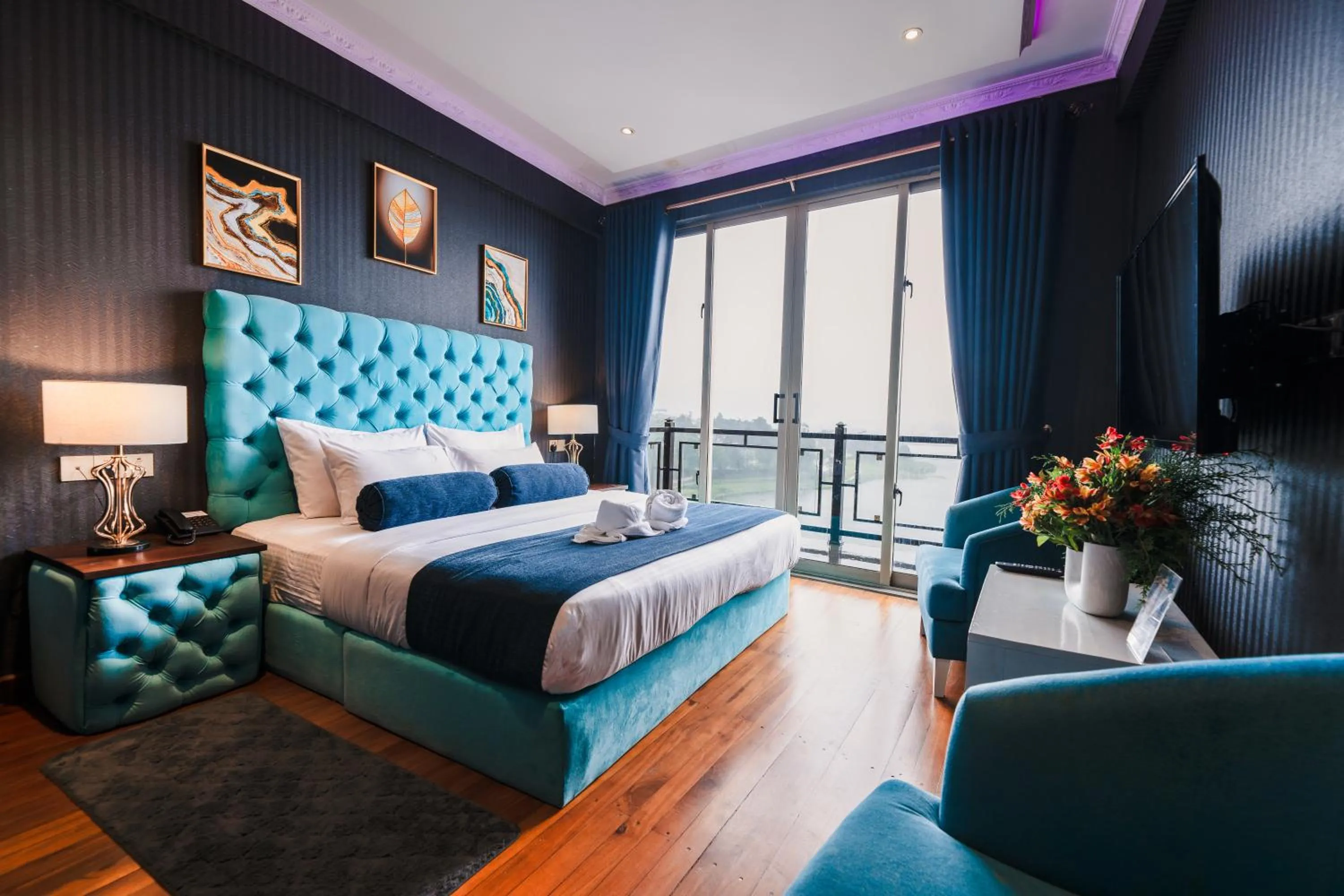 Photo of the whole room, Bed in Baron Luxury Boutique