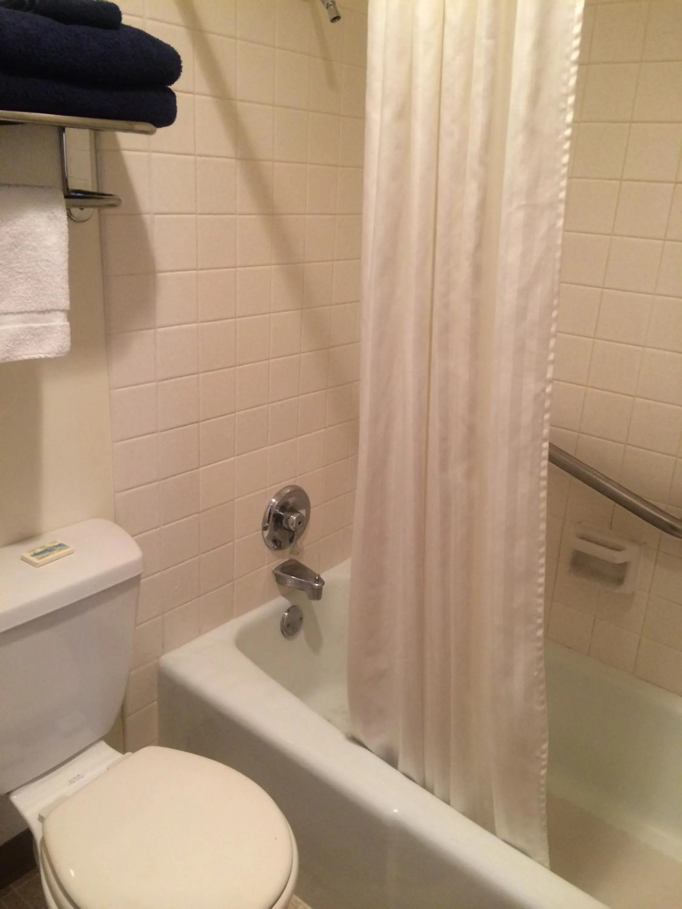 Shower in Island Inn