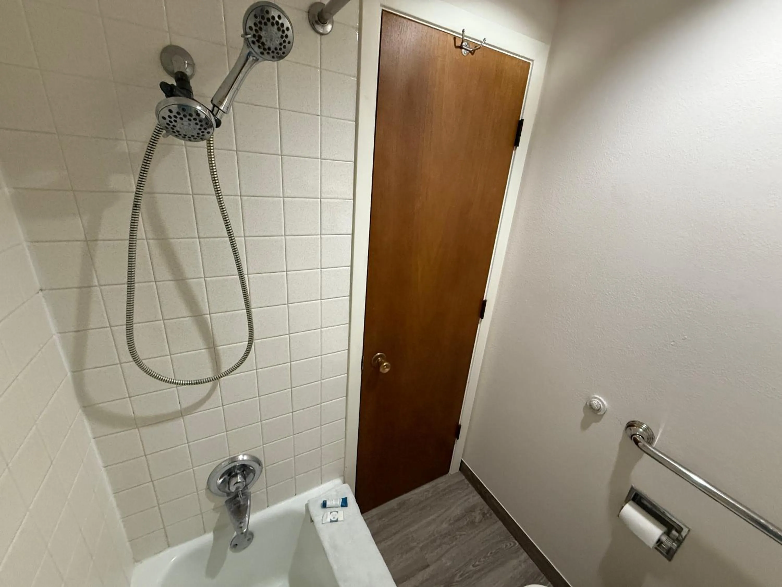 Shower in Island Inn