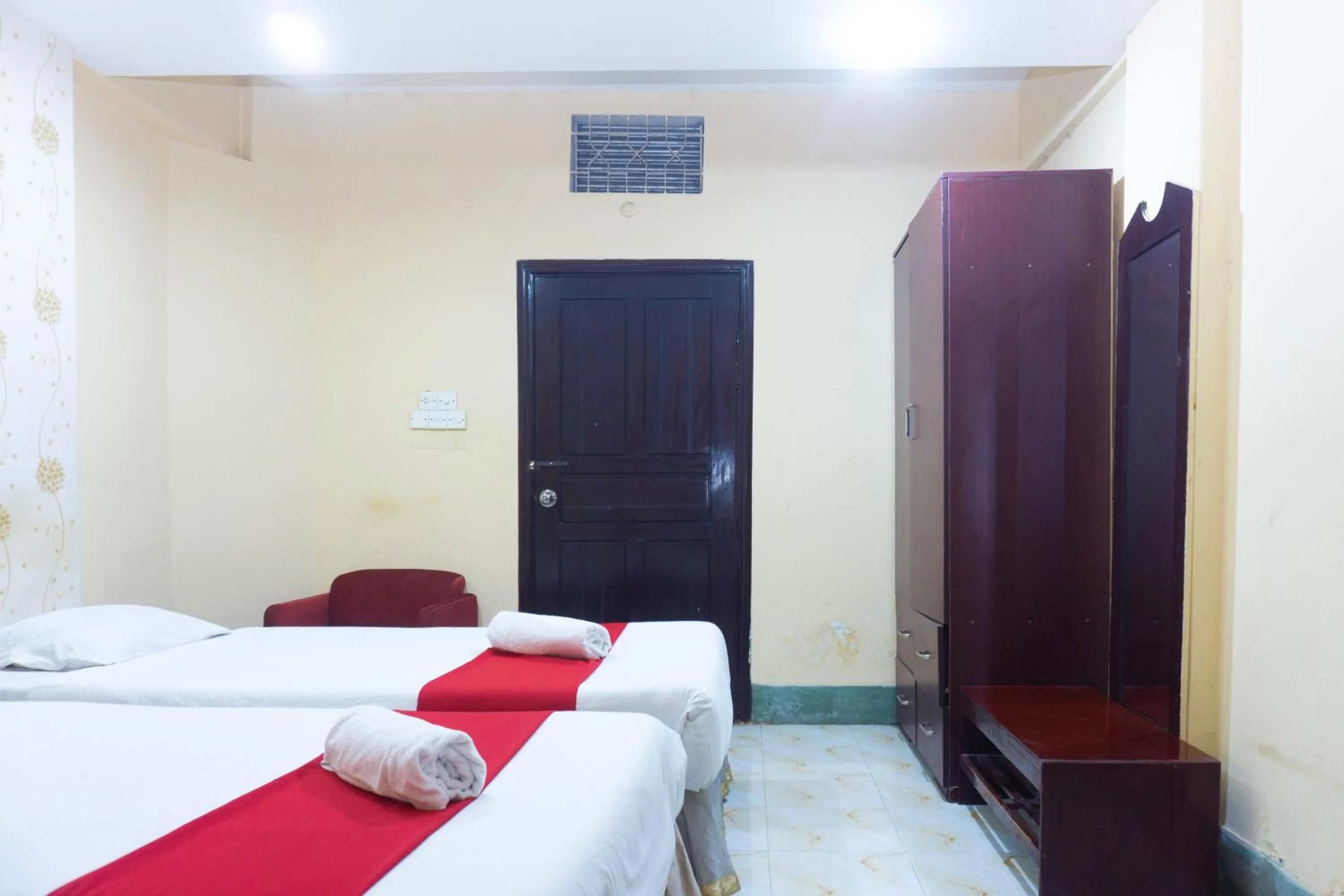 Bed in Hotel Golden Inn Chattagram Ltd