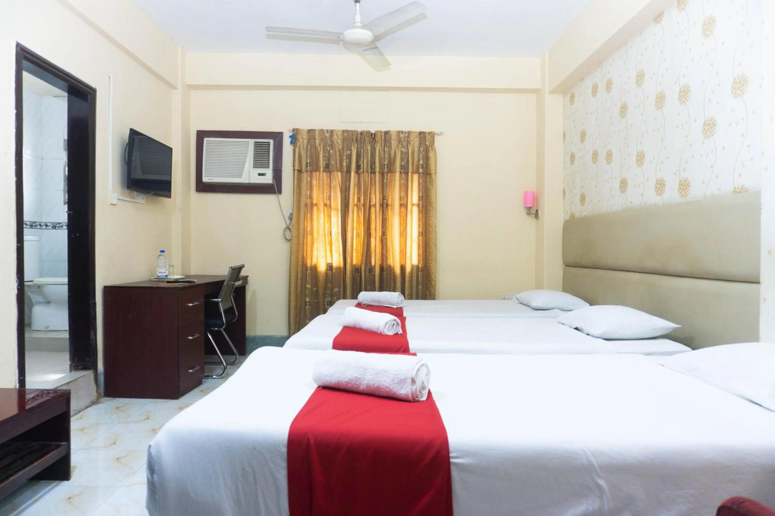 Bed in Hotel Golden Inn Chattagram Ltd