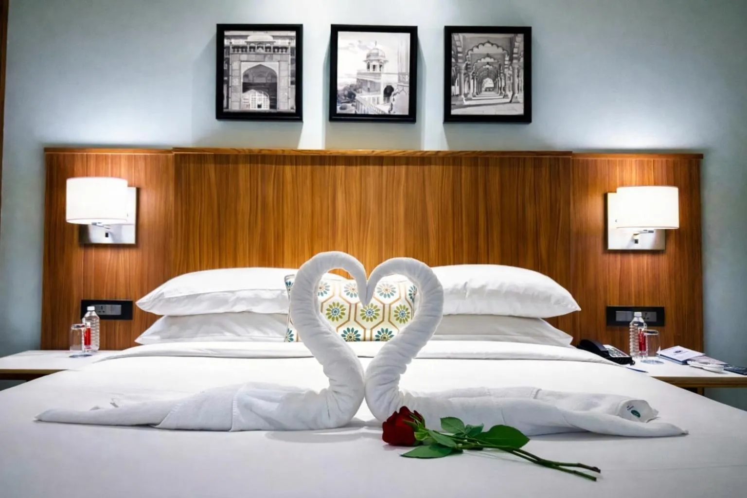 Bedroom, Bed in Fairfield by Marriott Agra