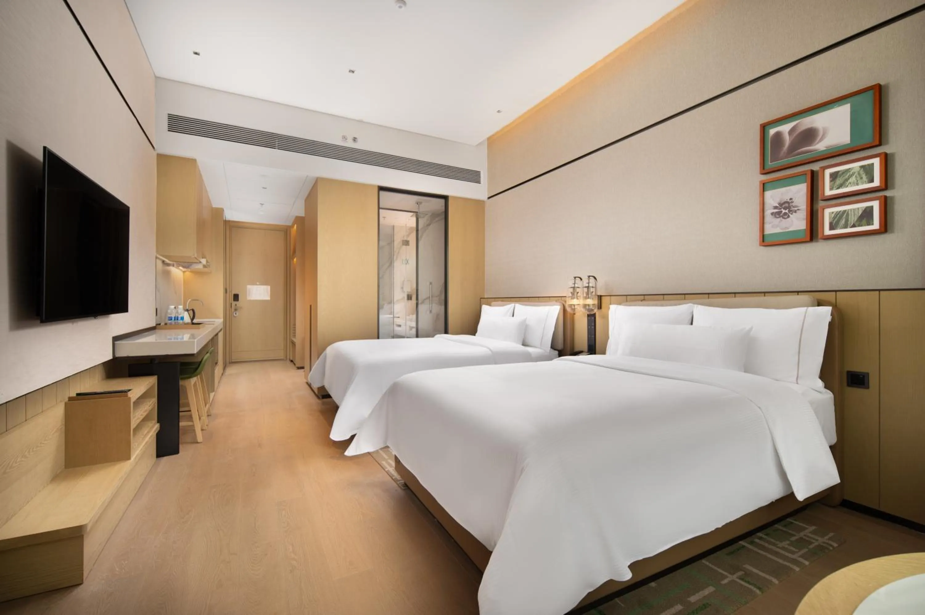 Photo of the whole room, Bed in Element Guangzhou Baiyun