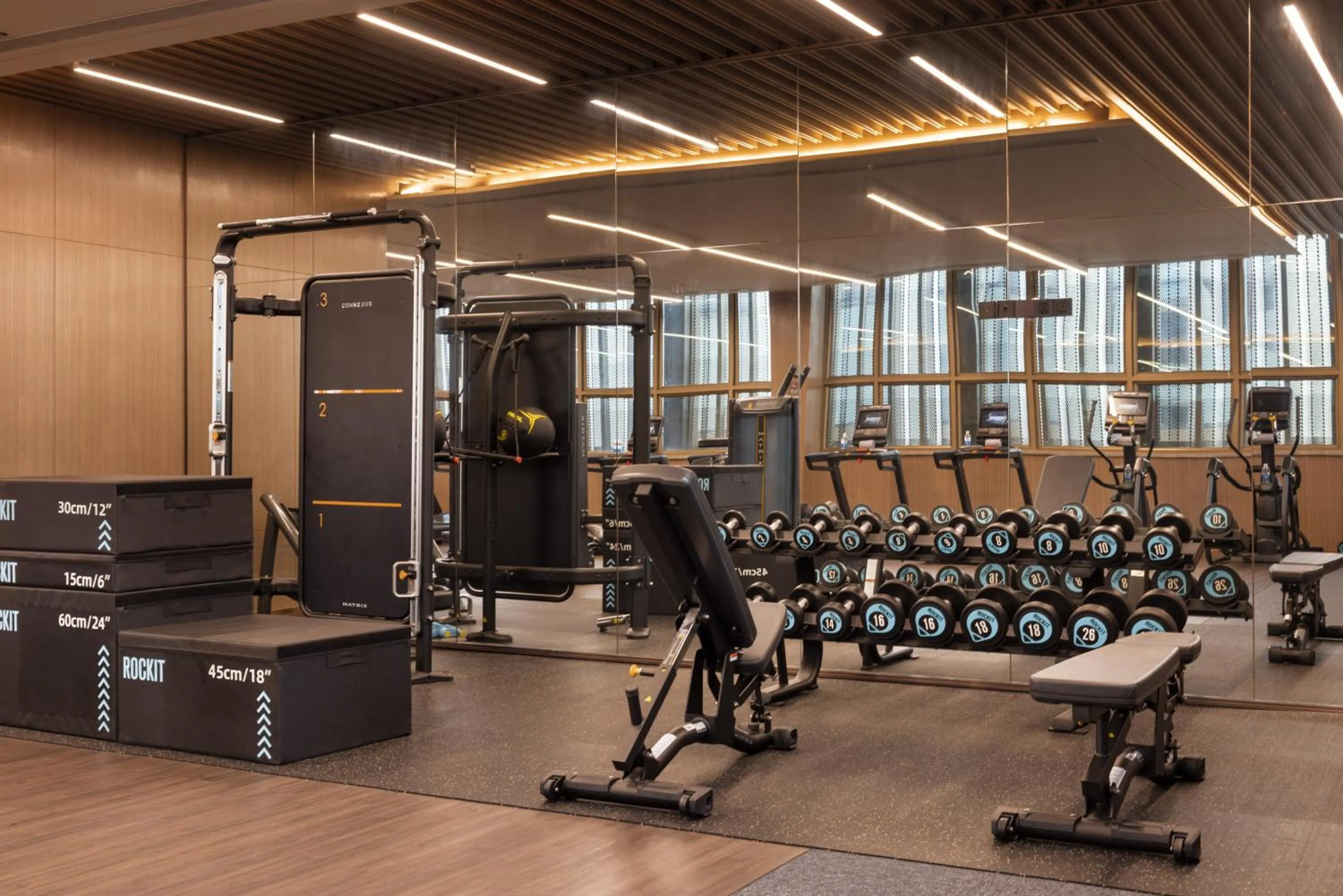 Fitness centre/facilities in Four Points by Sheraton Guangzhou, Baiyun