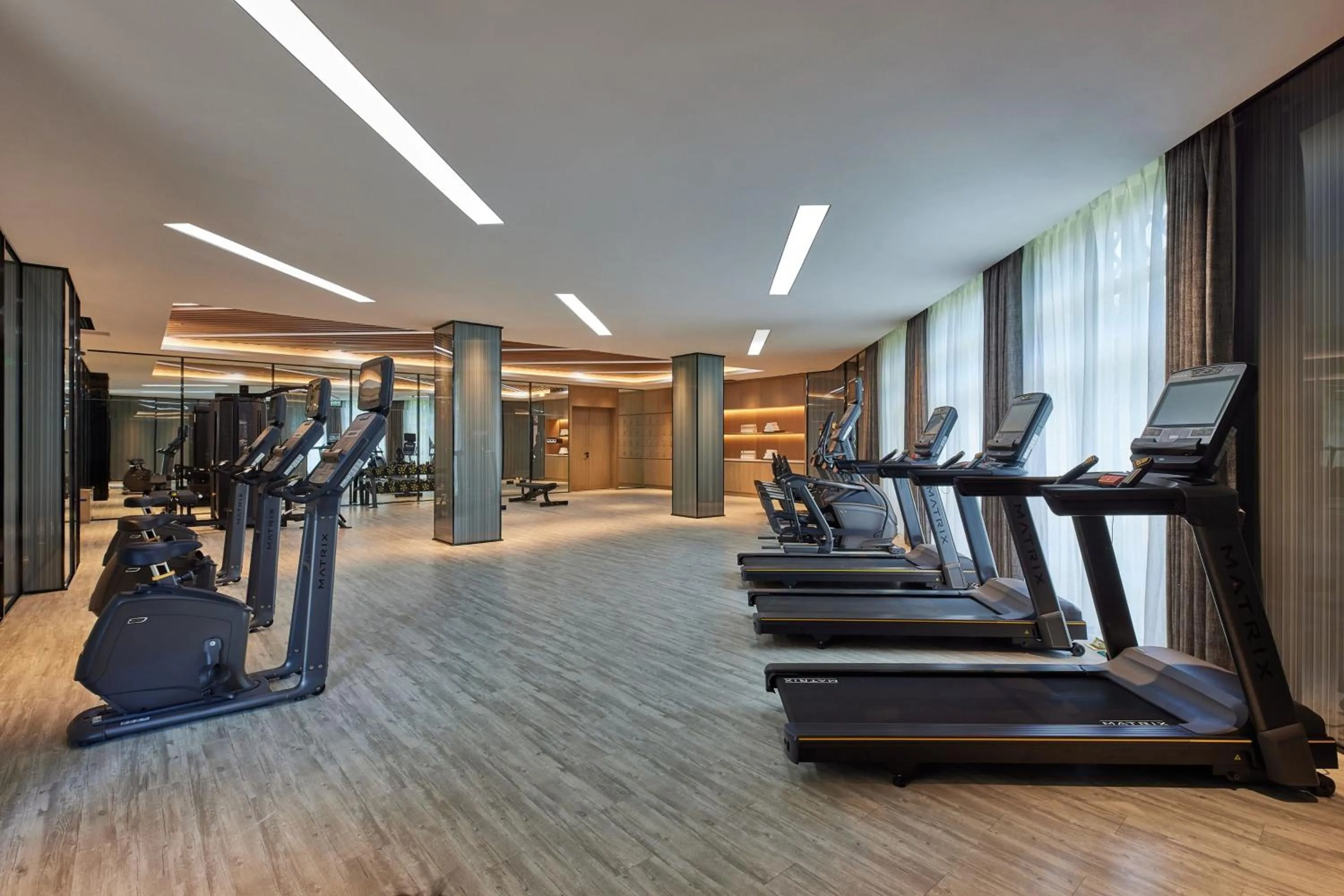Fitness centre/facilities in Four Points by Sheraton Hainan, Qiongzhong