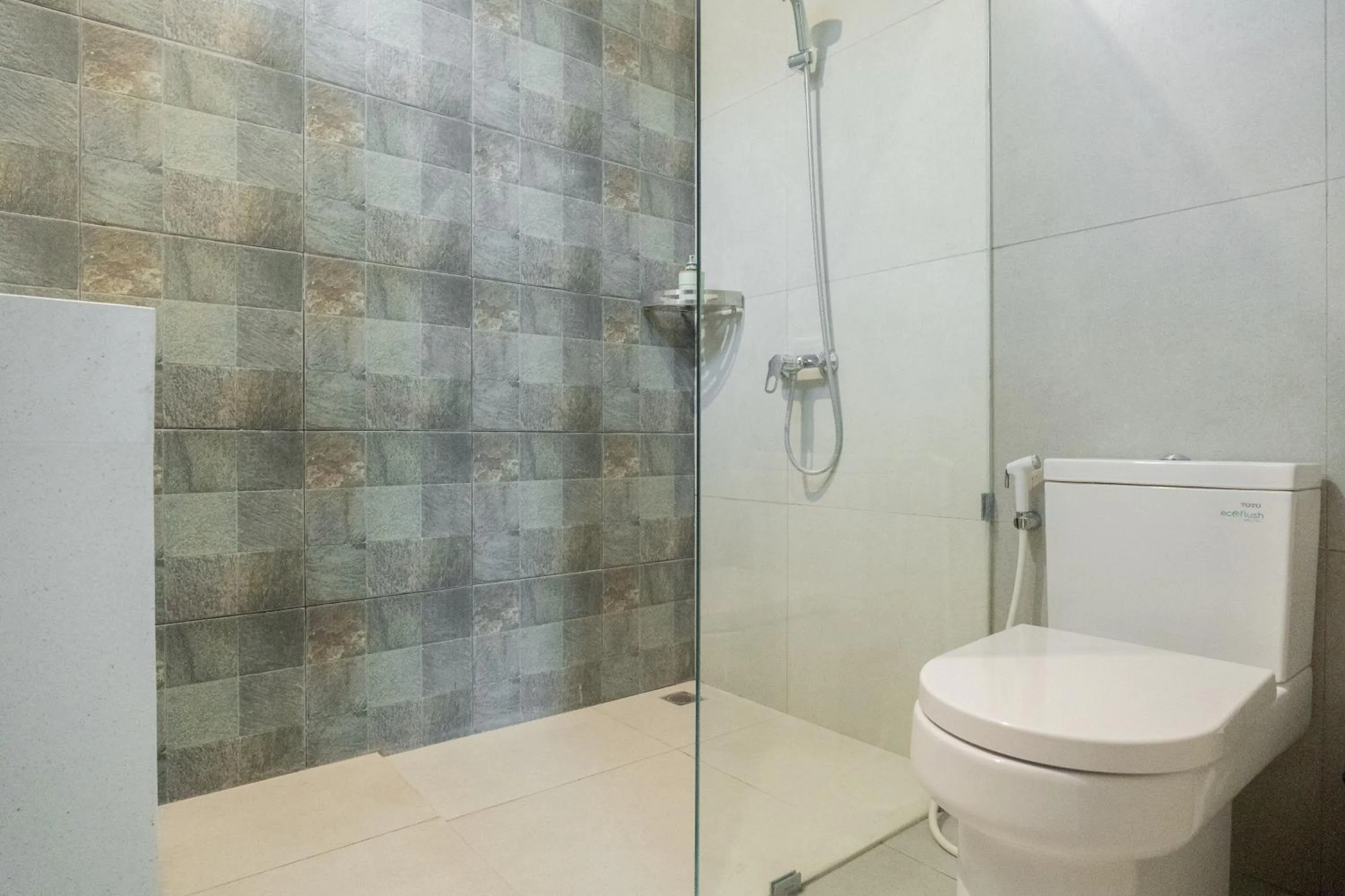 Shower in KAMMARA VILLA - Bali Invest Club