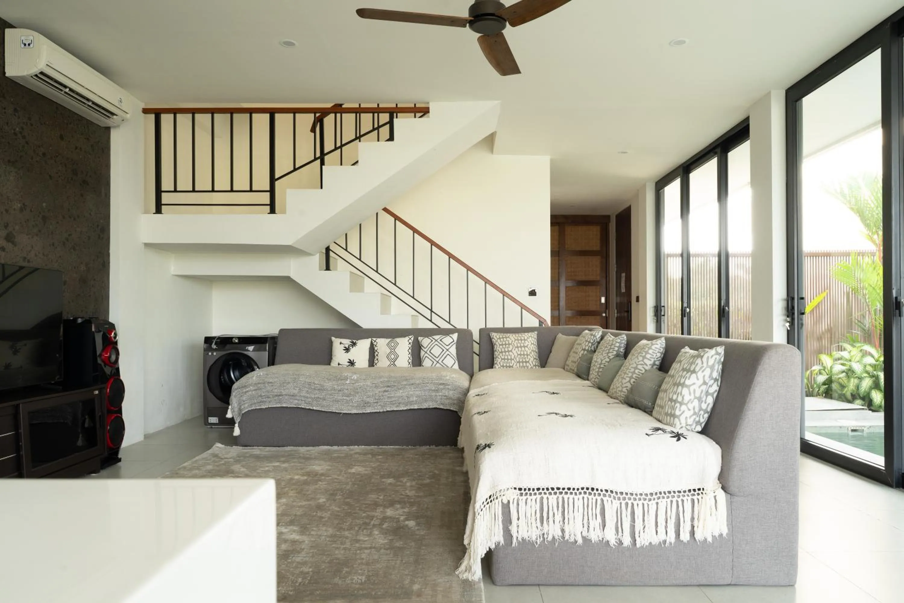 Living room, Bed in KAMMARA VILLA - Bali Invest Club