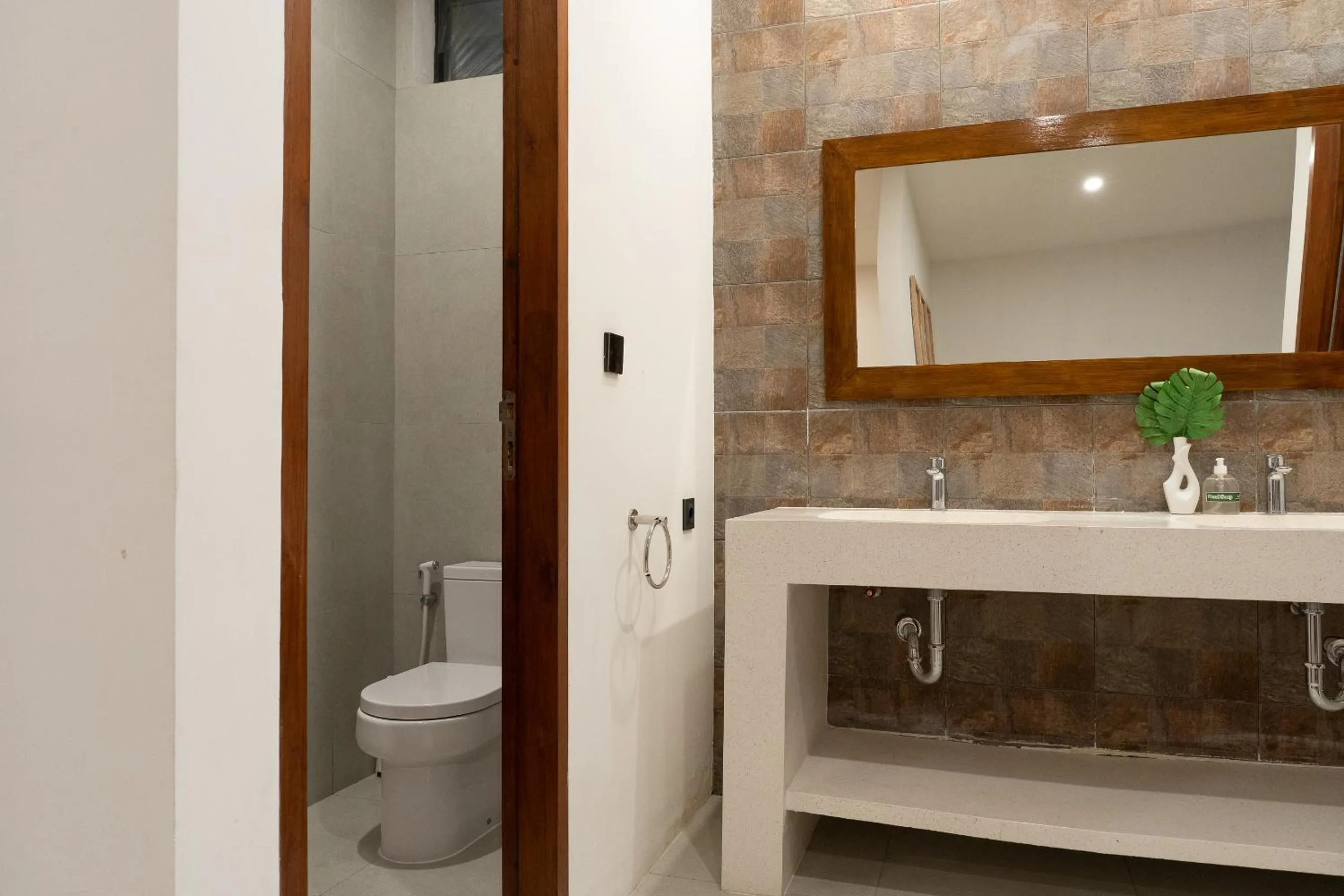 Toilet in KAMMARA VILLA - Bali Invest Club