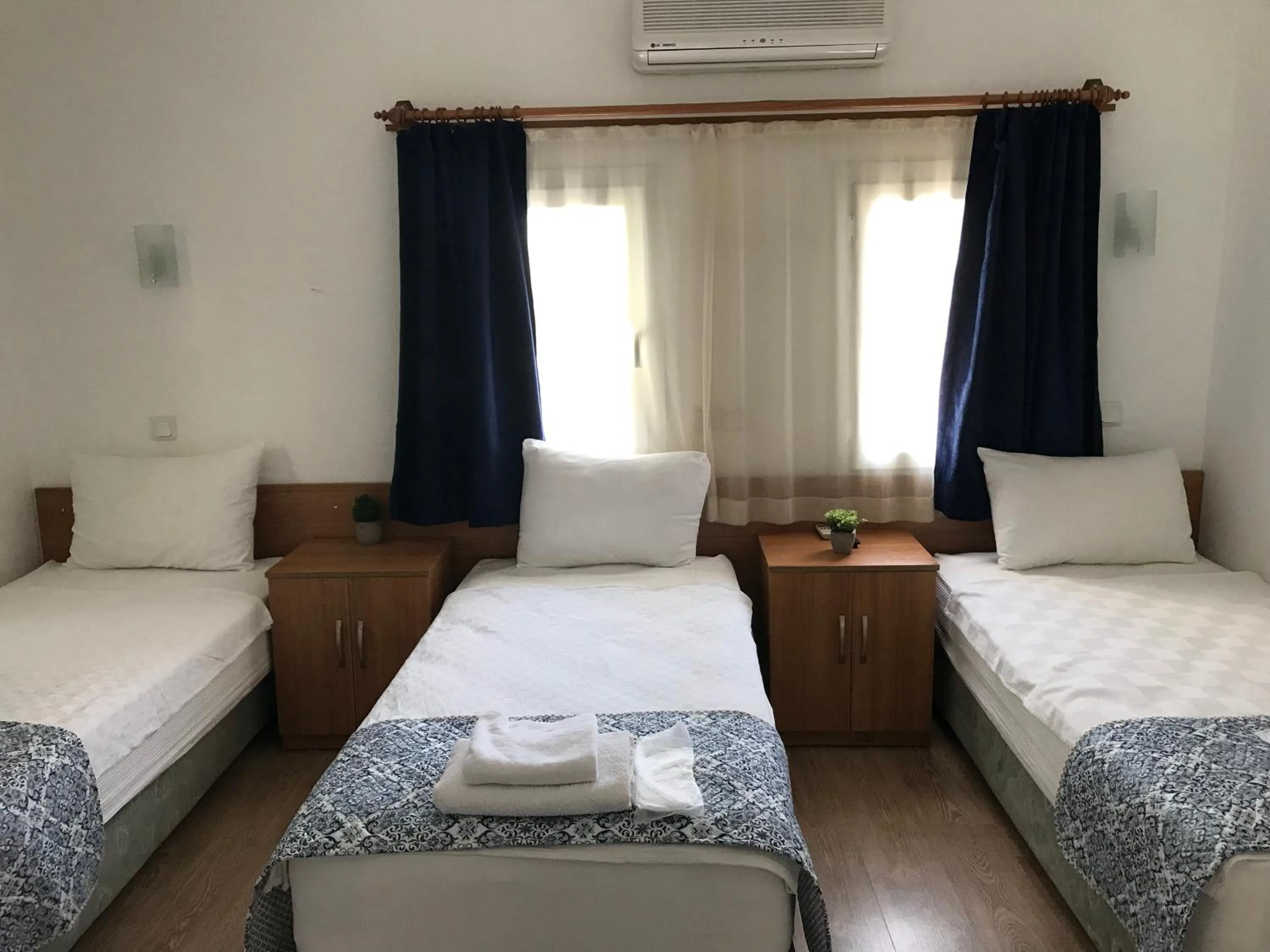 Photo of the whole room, Bed in Tay Pansiyon
