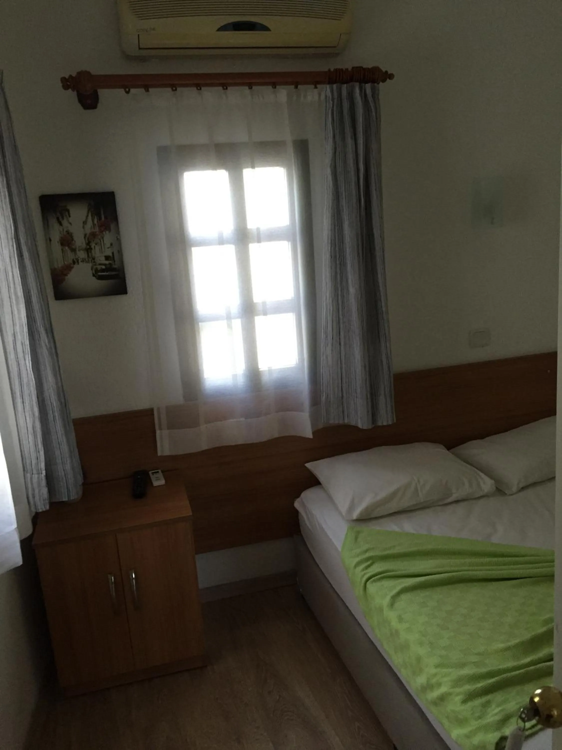 Photo of the whole room, Bed in Tay Pansiyon