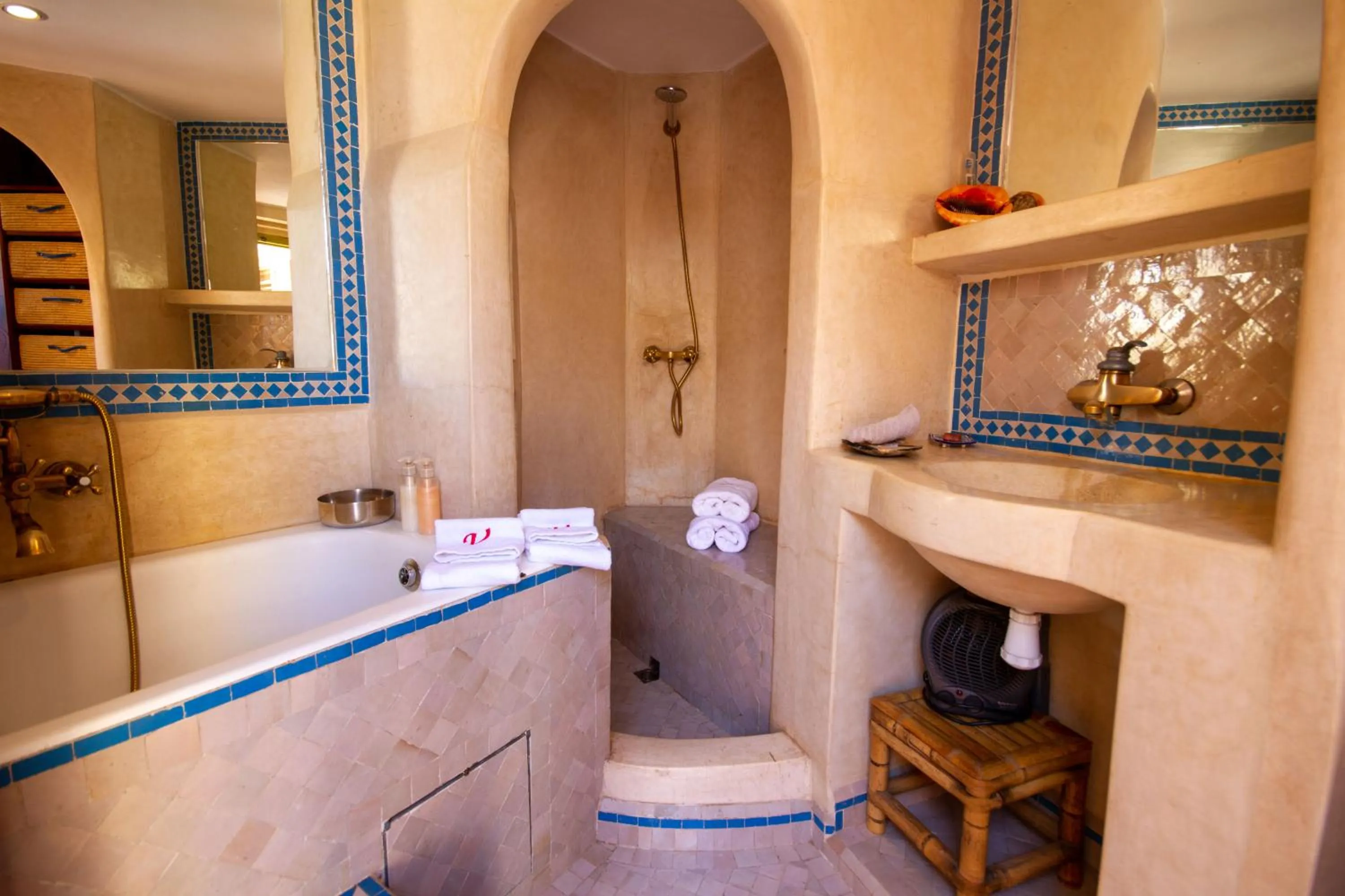 Bathroom in Riad Dombaraka