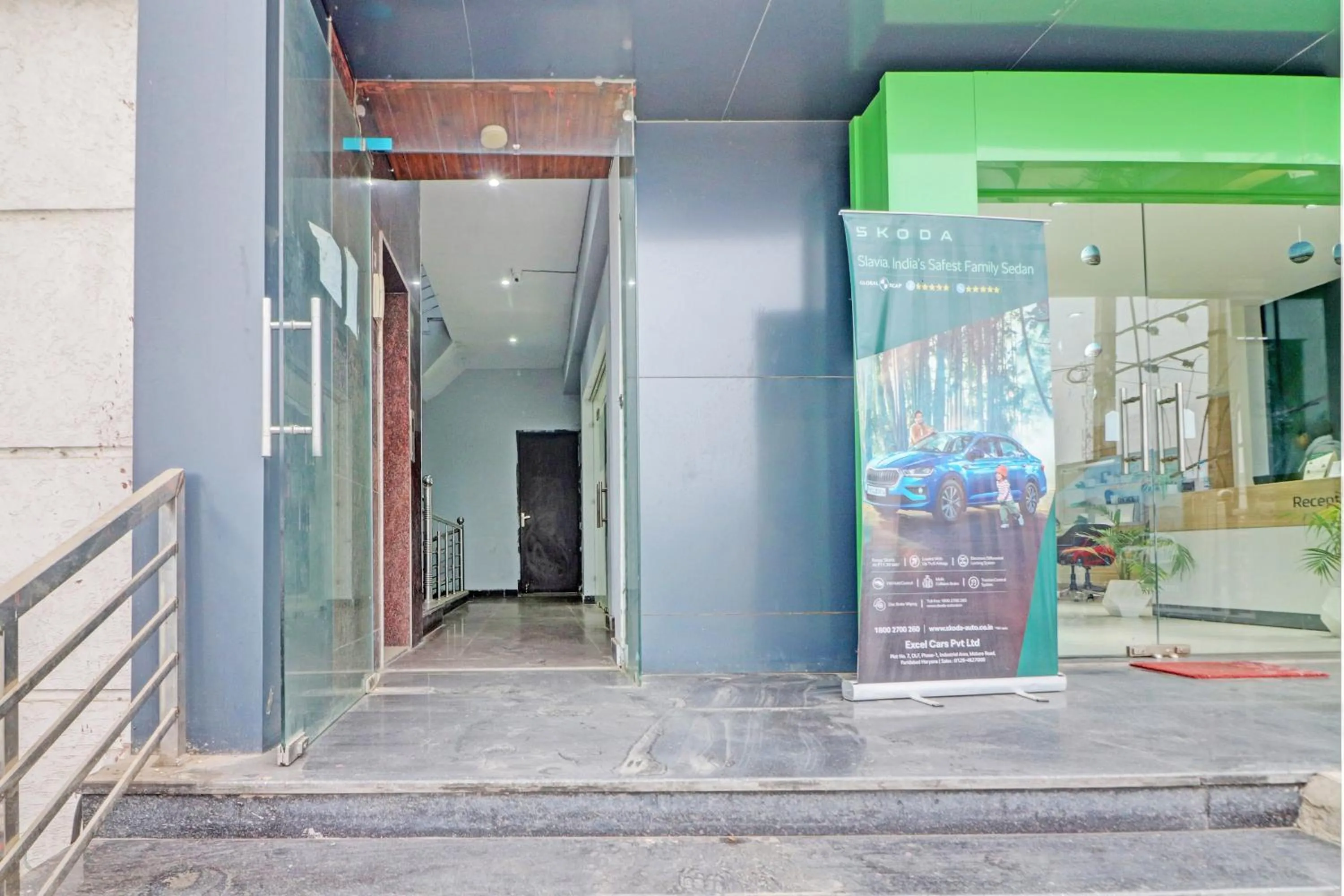 Facade/entrance in Grand Townhouse