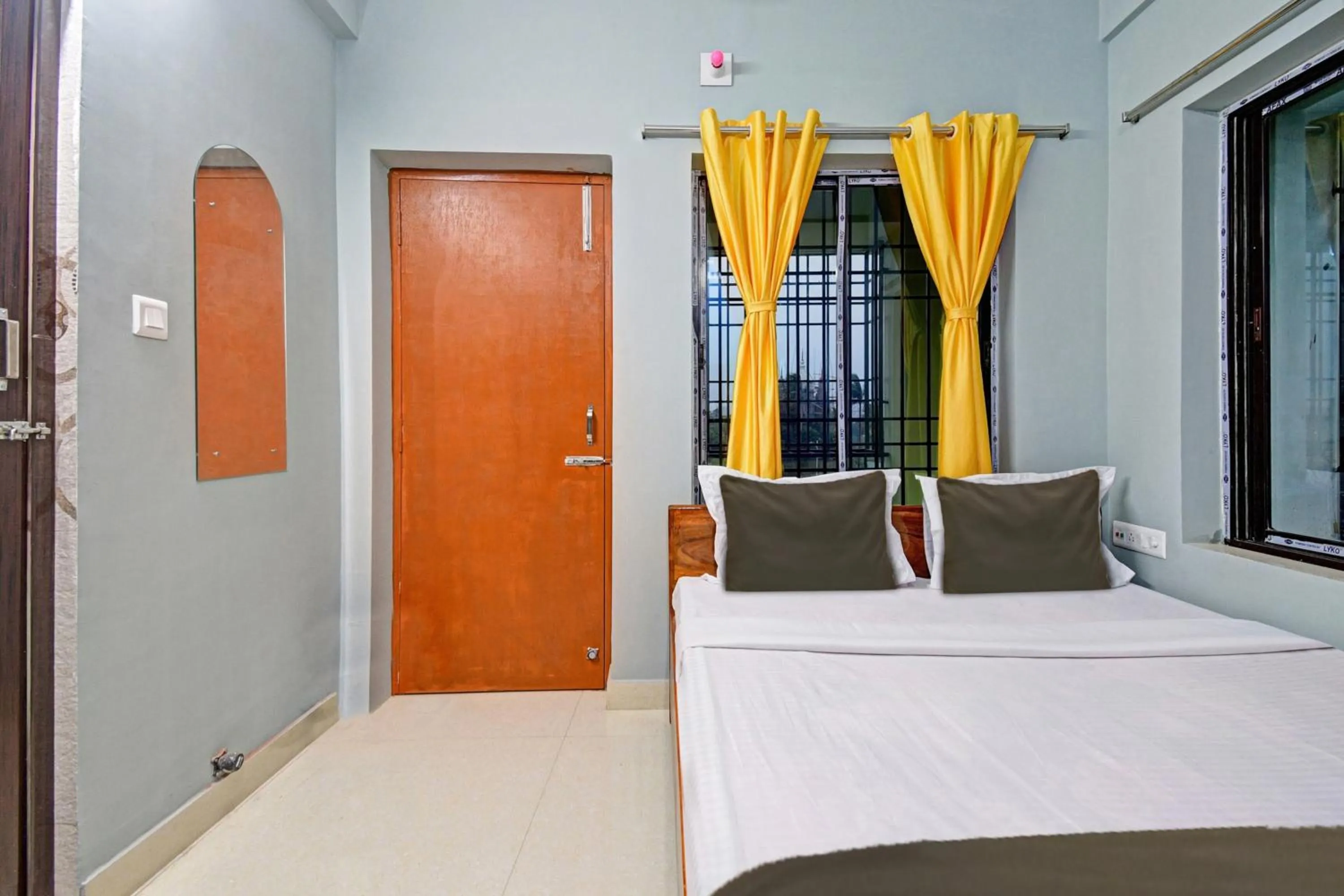 Bedroom in Hotel O Crystal Palace Tata Medical Centre