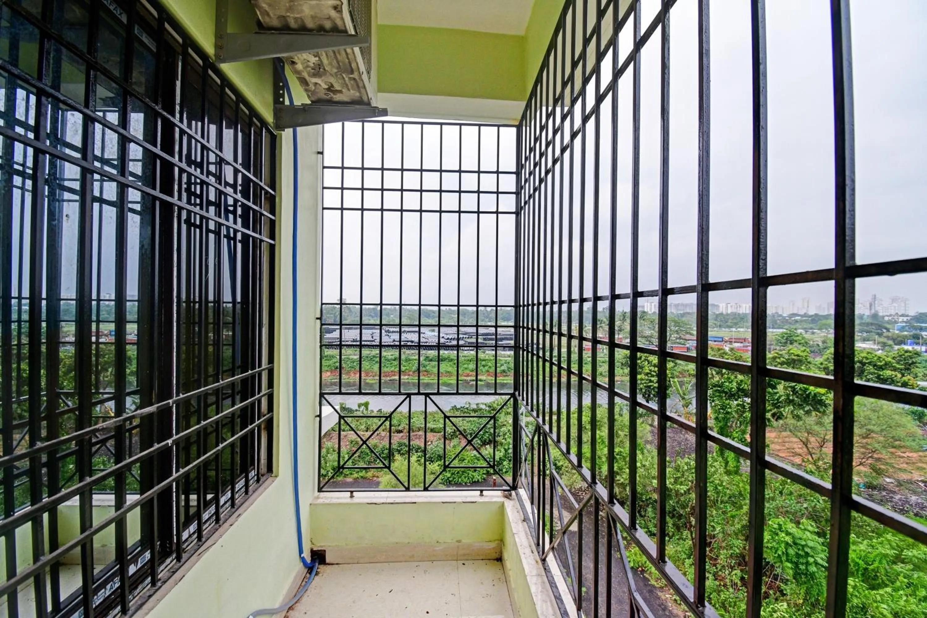 Facade/entrance in Hotel O Crystal Palace Tata Medical Centre