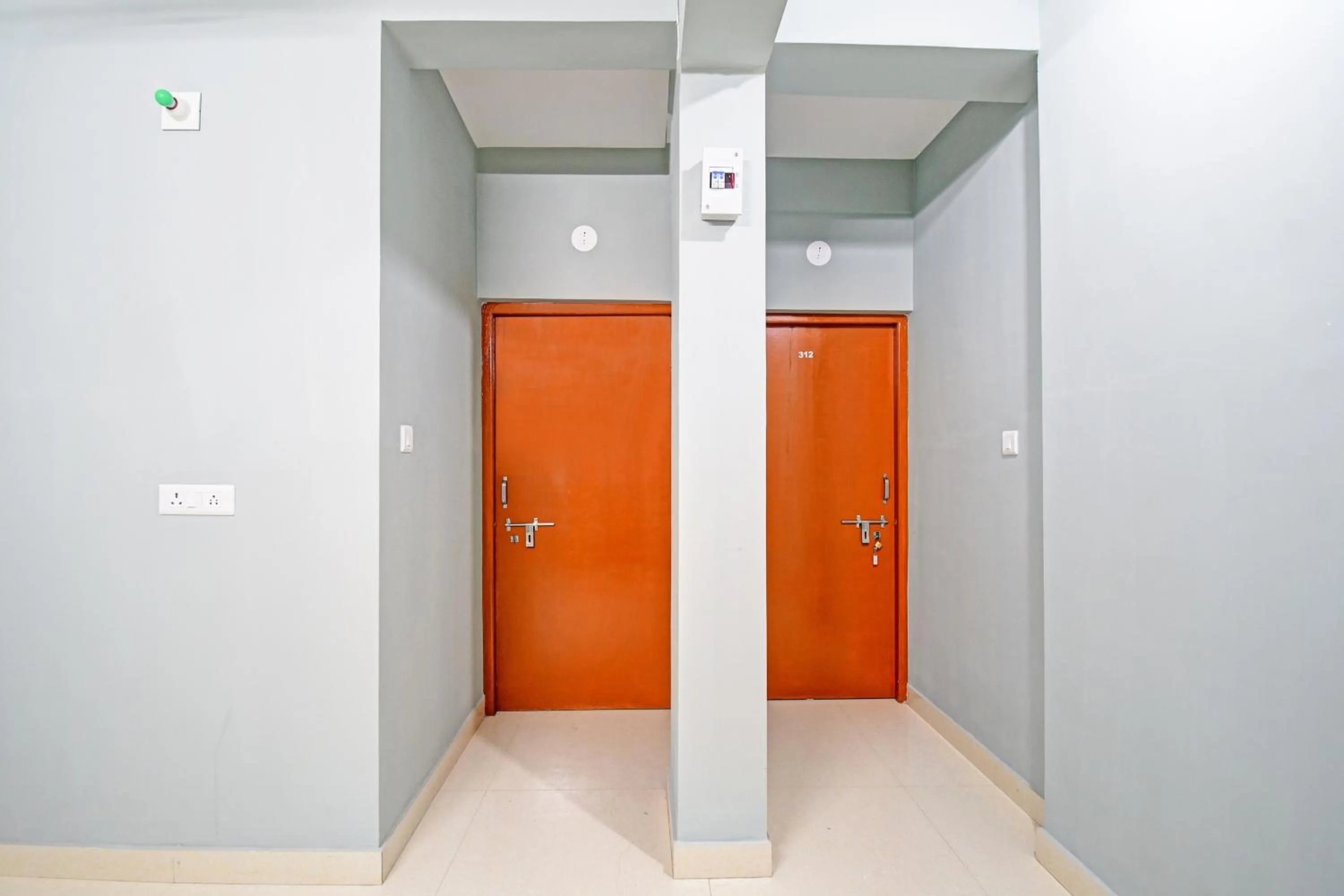 Bathroom in Hotel O Crystal Palace Tata Medical Centre