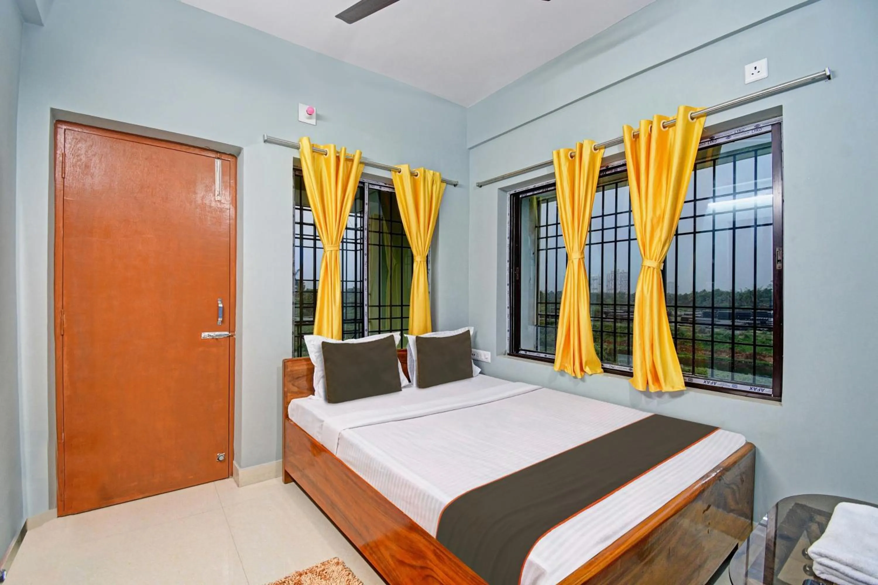 Bedroom in Hotel O Crystal Palace Tata Medical Centre