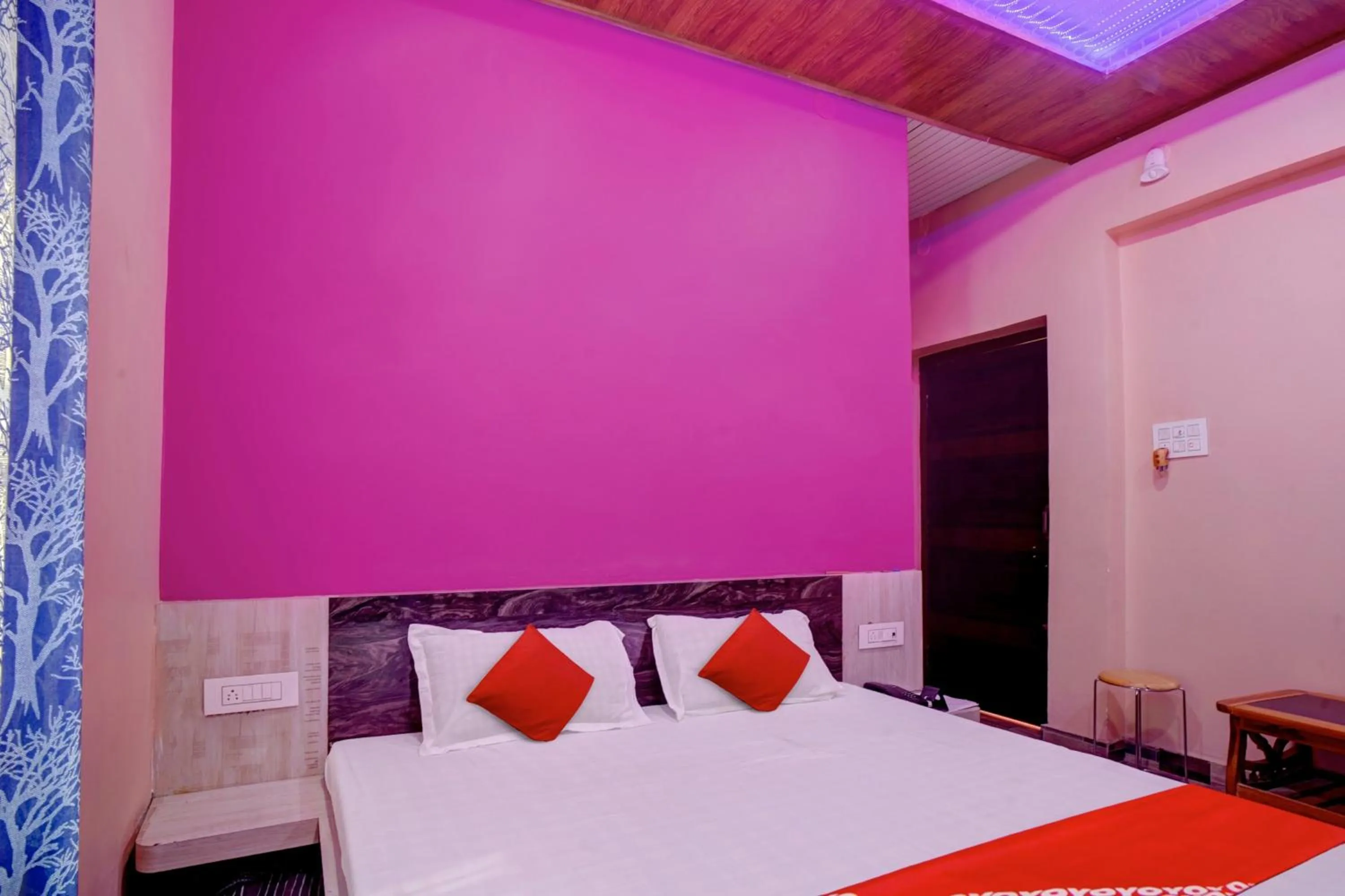 Bedroom, Bed in Hotel O Siddhi Vinayak