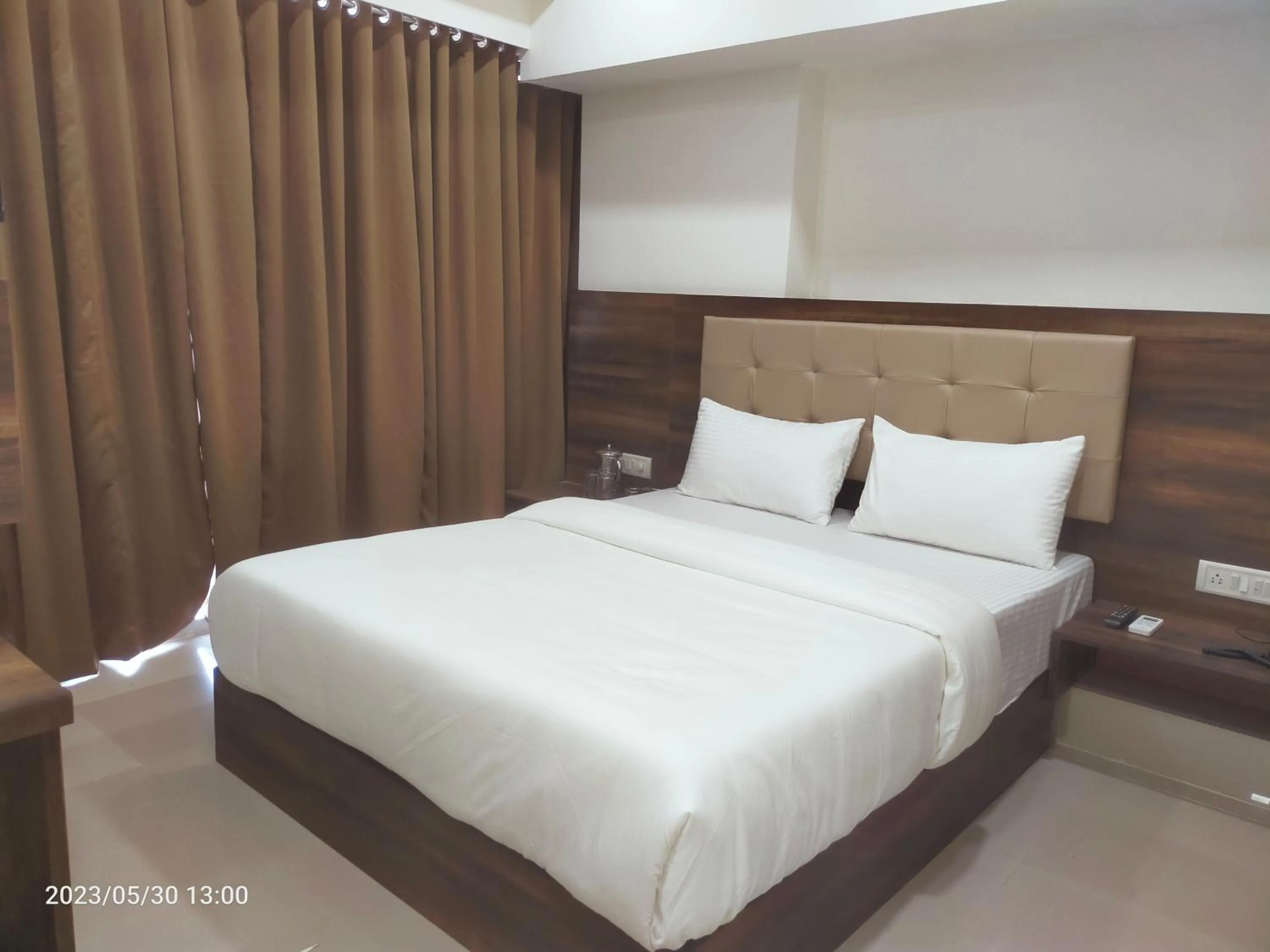 Bed in Hotel Precious Pearl