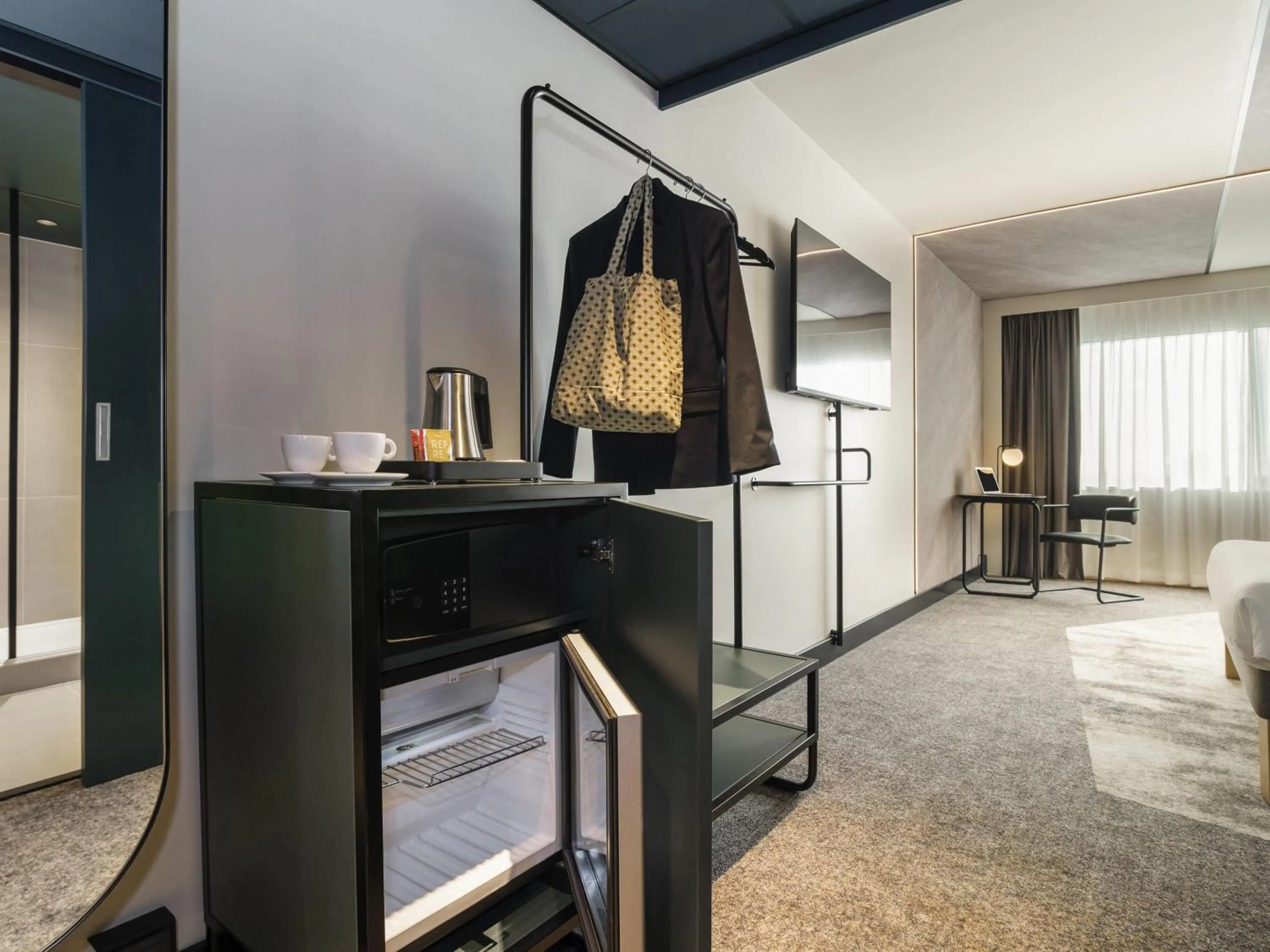 Bedroom, Bed in Novotel Rotterdam Brainpark