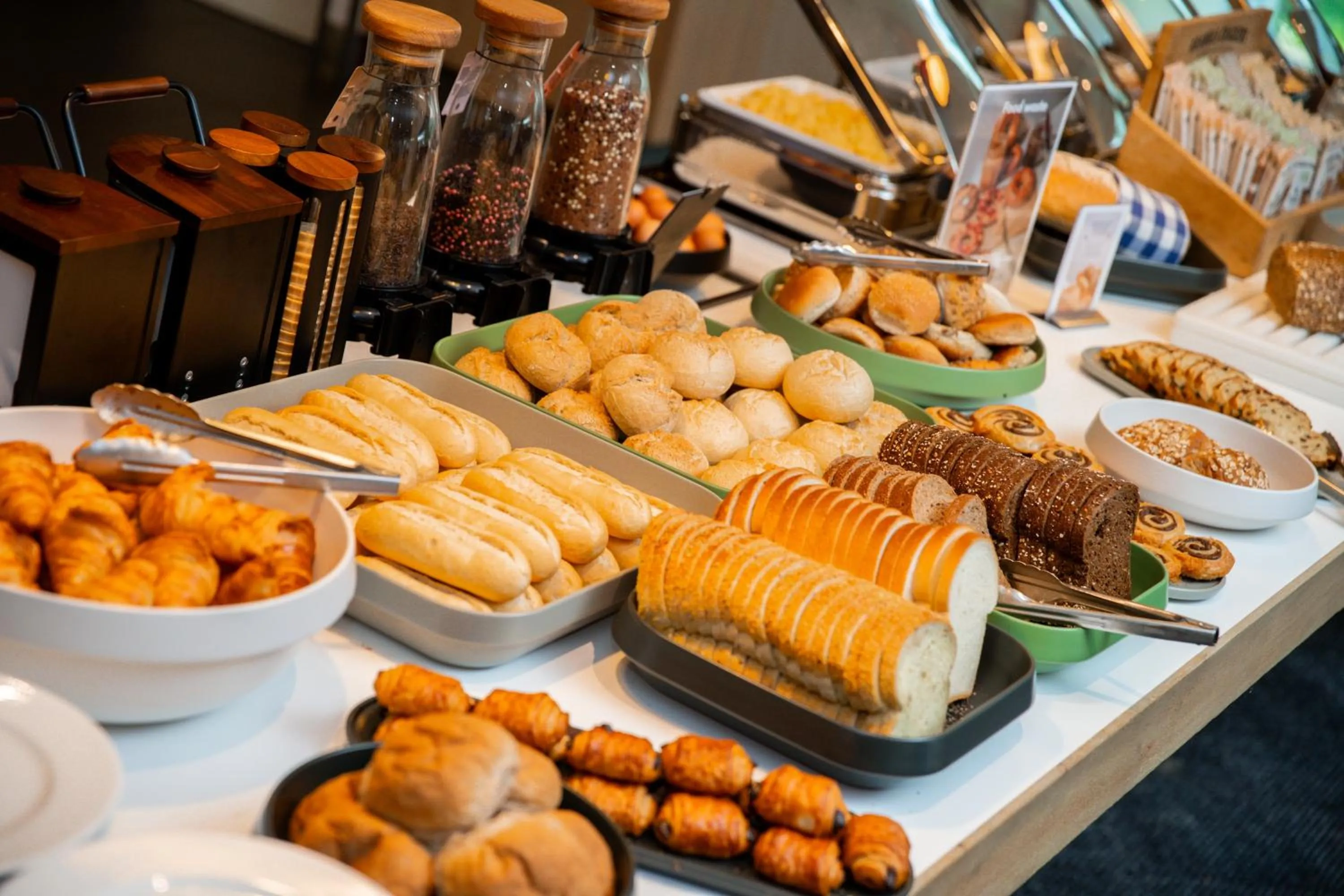 Restaurant/places to eat in Novotel Rotterdam Brainpark