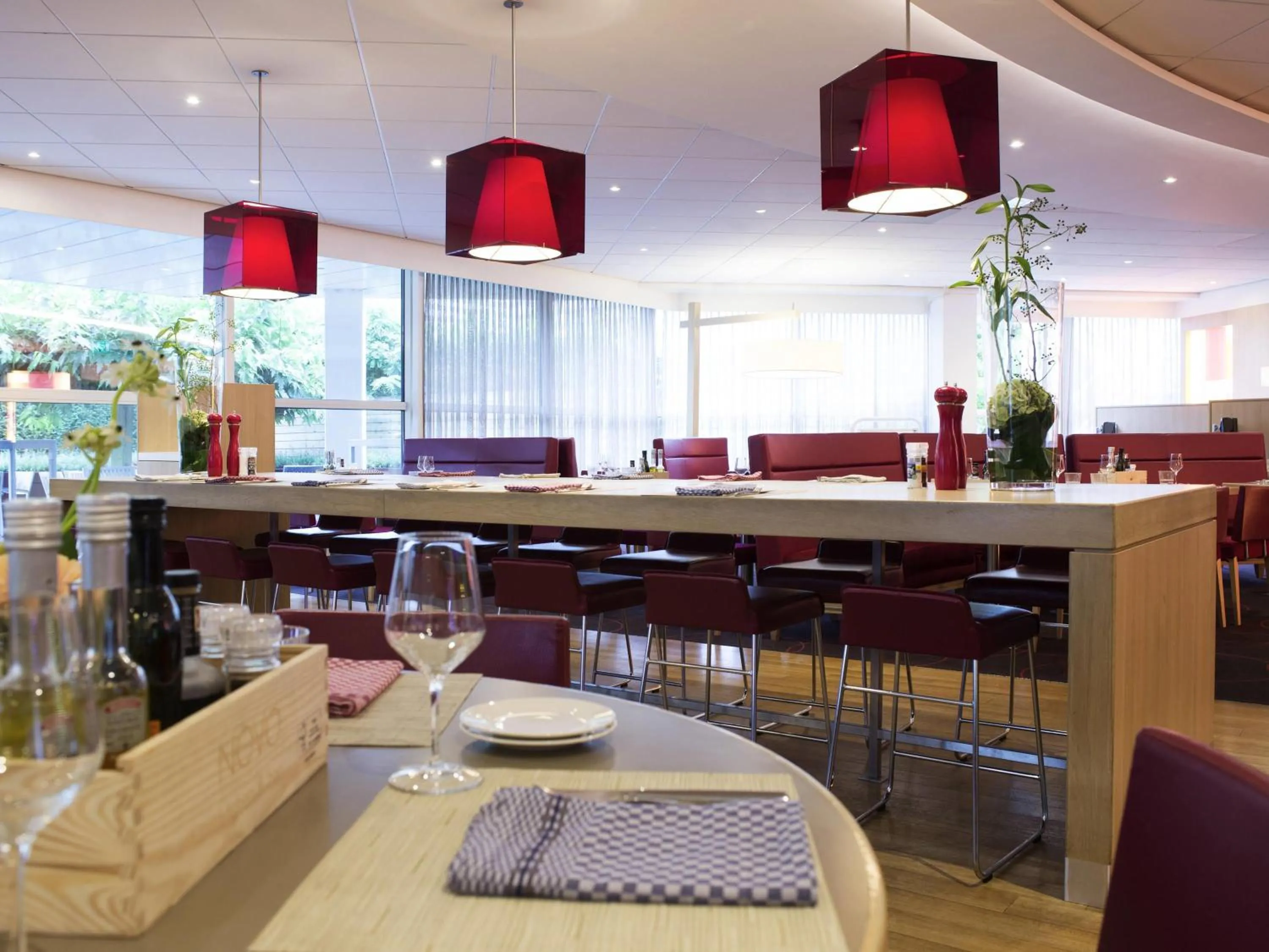 Restaurant/places to eat in Novotel Rotterdam Brainpark