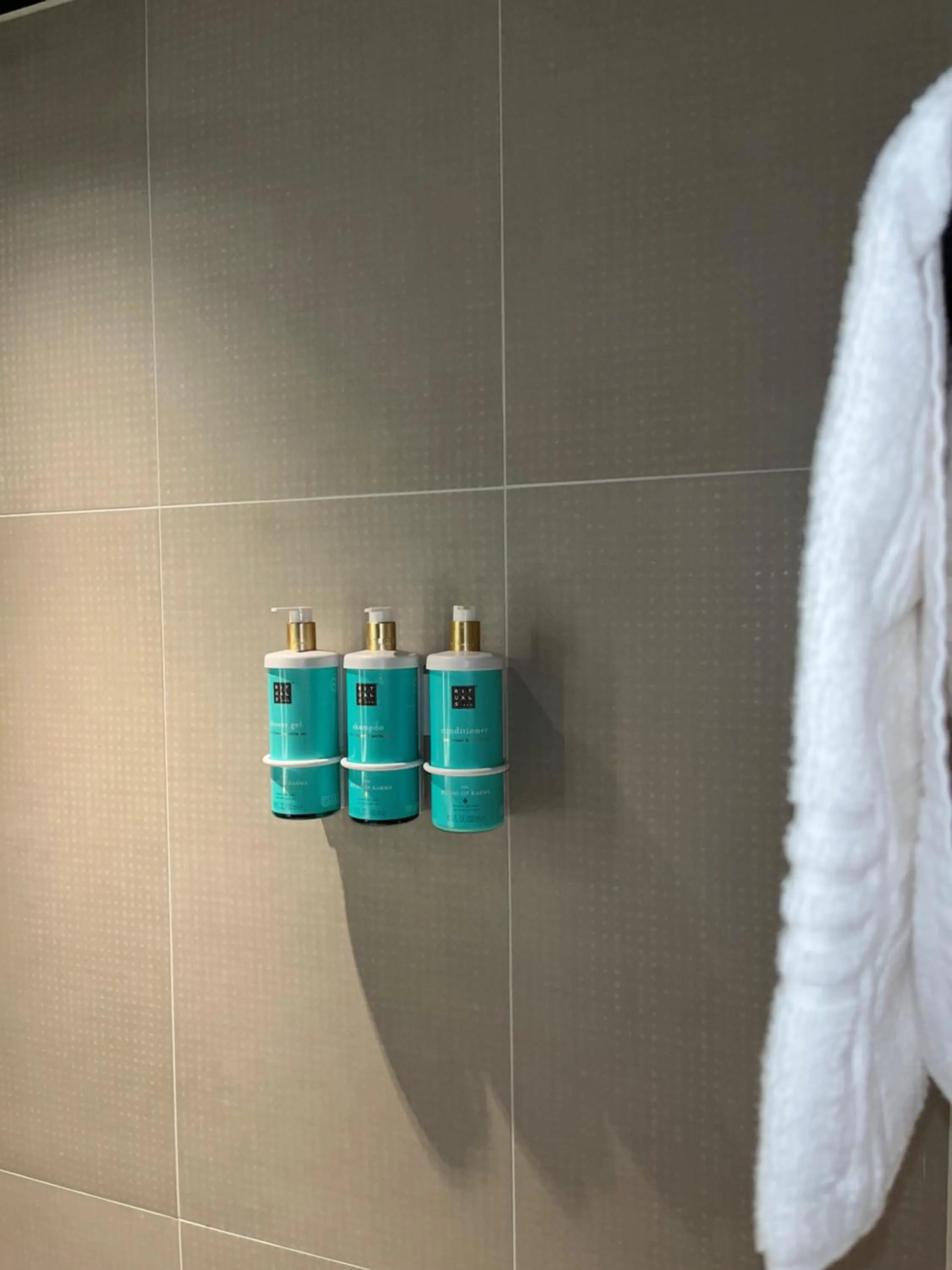 Bathroom in Novotel Rotterdam Brainpark