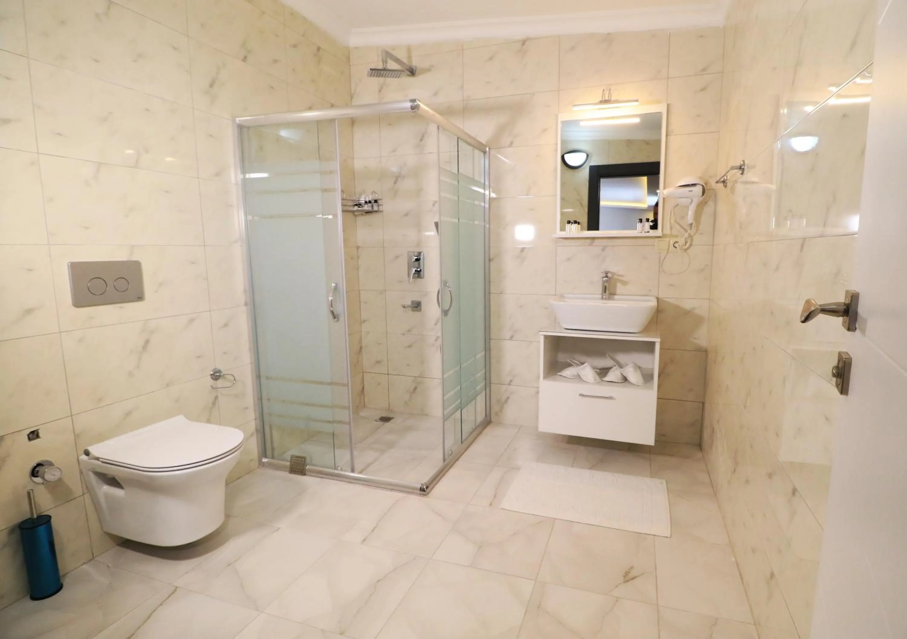 Bathroom in ALMIRCAN HOTEL