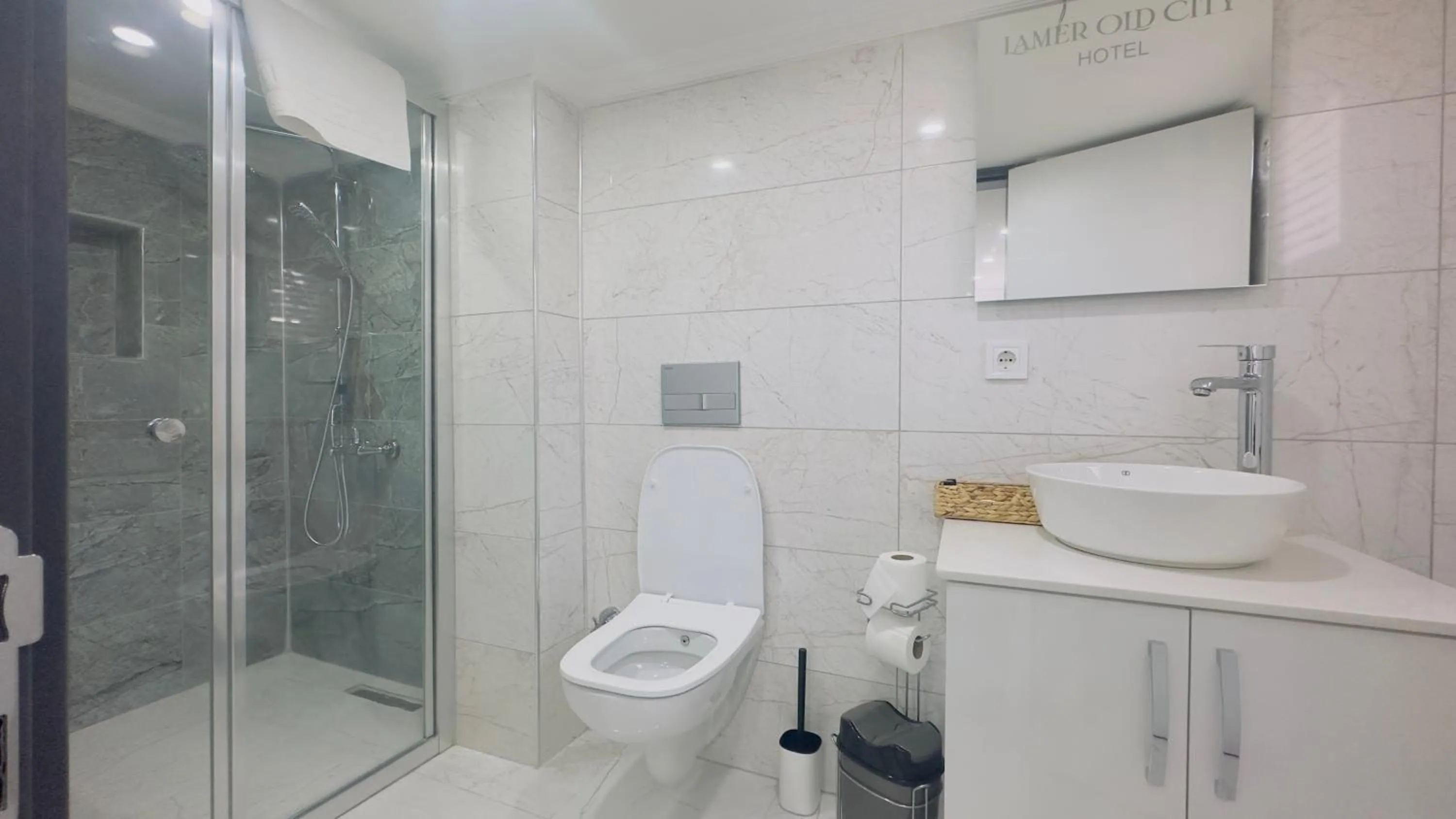 Shower in La Mer Old City Hotel