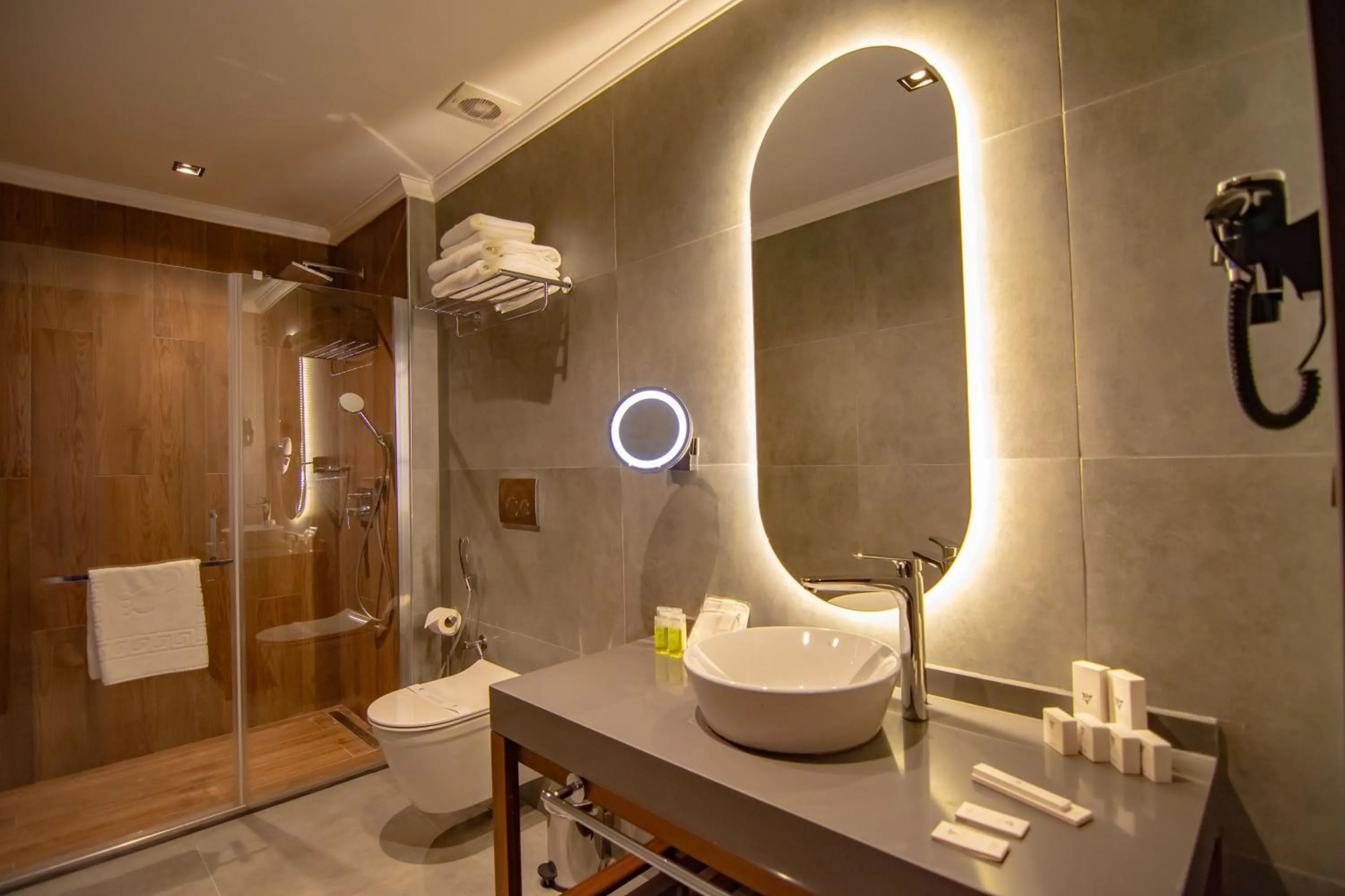 Shower in Hayal Vadisi Suite Hotel