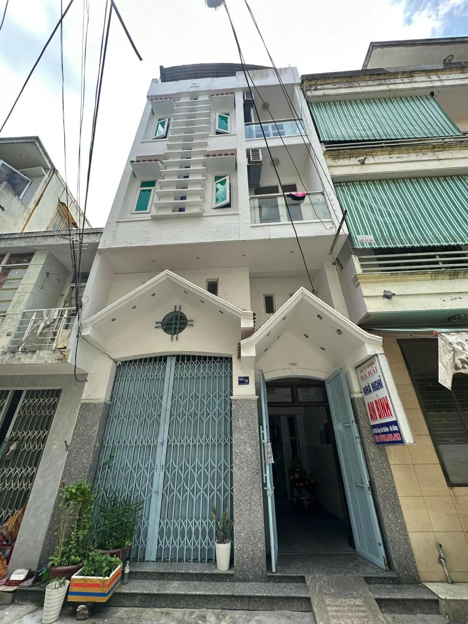 Facade/entrance in OYO 1182 An Binh Motel