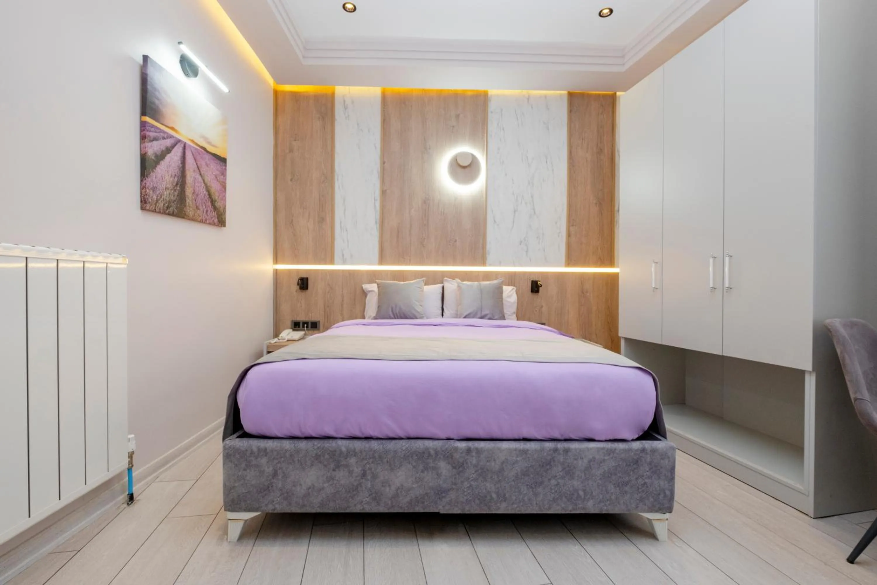 Bedroom, Bed in Lavender Airport Hotel