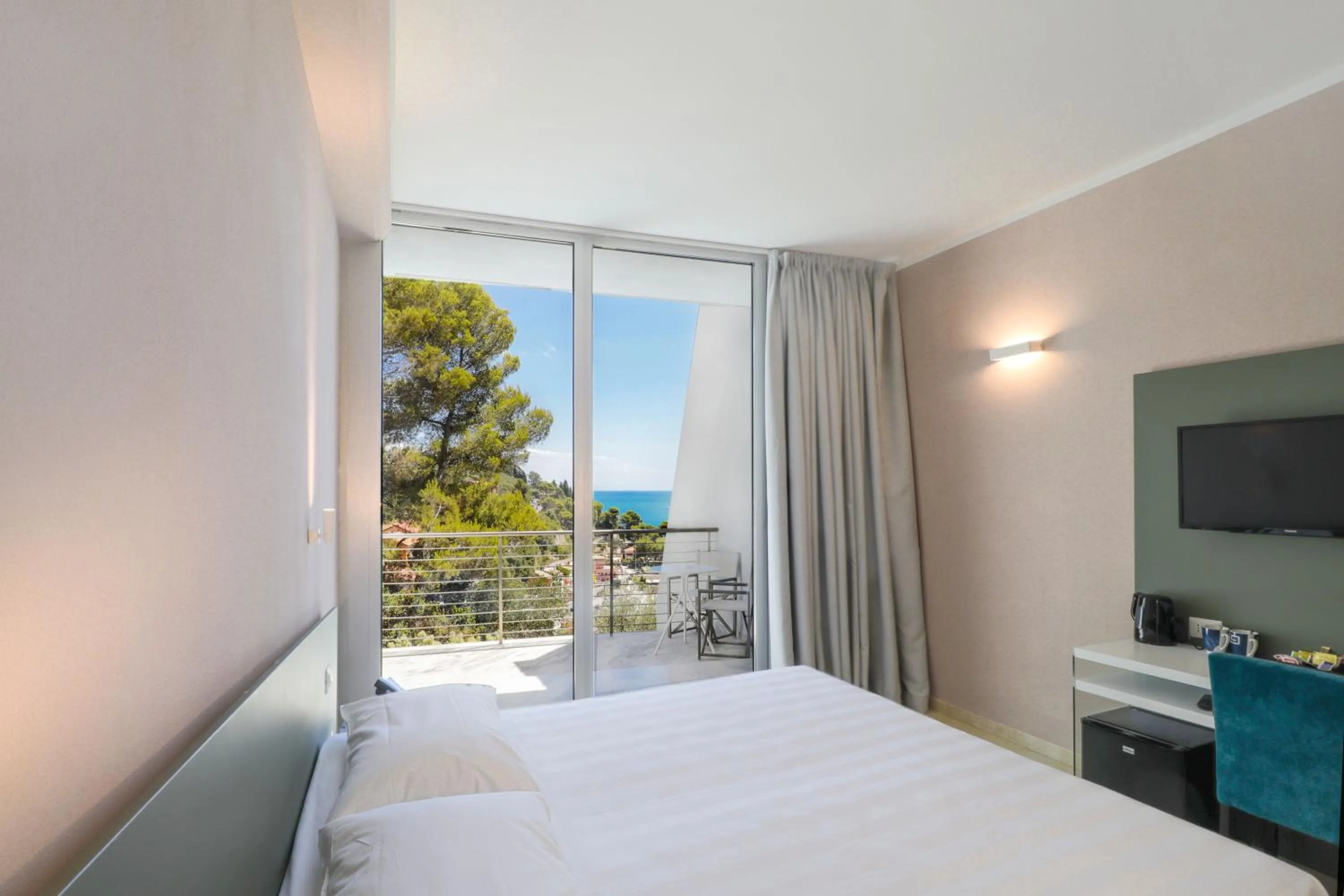 Bed in Cristallo Park Hotel