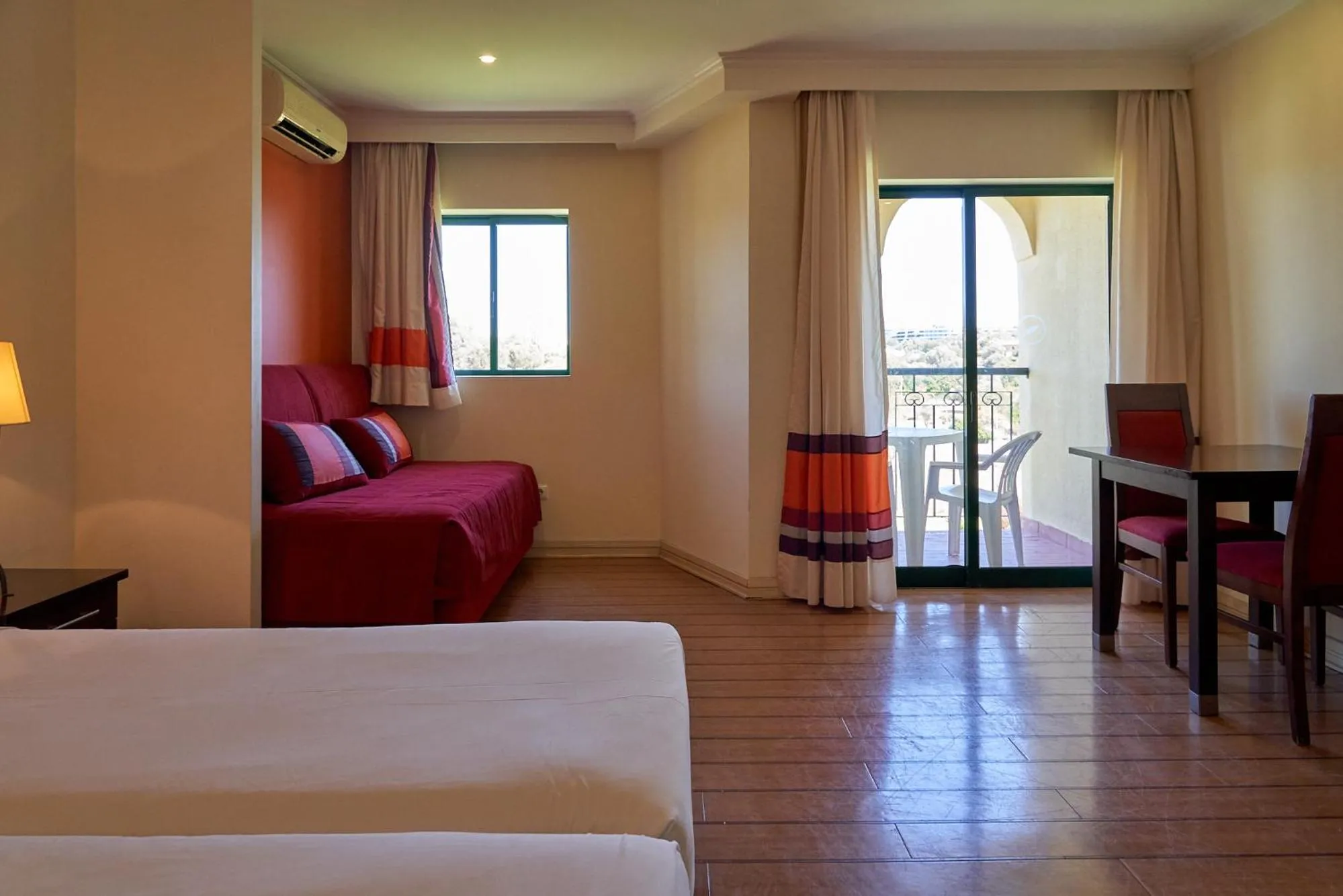 Bed in The Navigator - Palm Oasis Alvor - All Inclusive