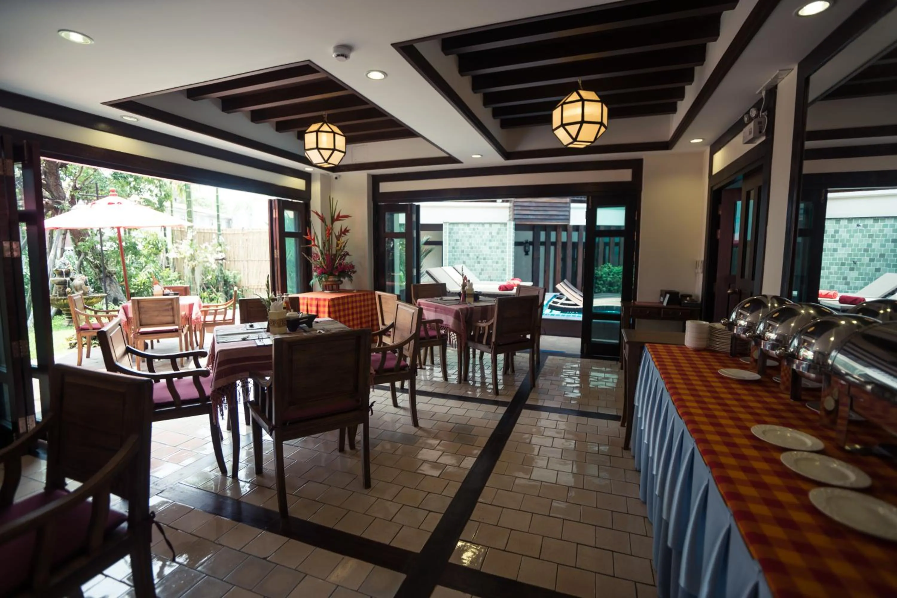 Restaurant/places to eat in Viang Thapae Resort
