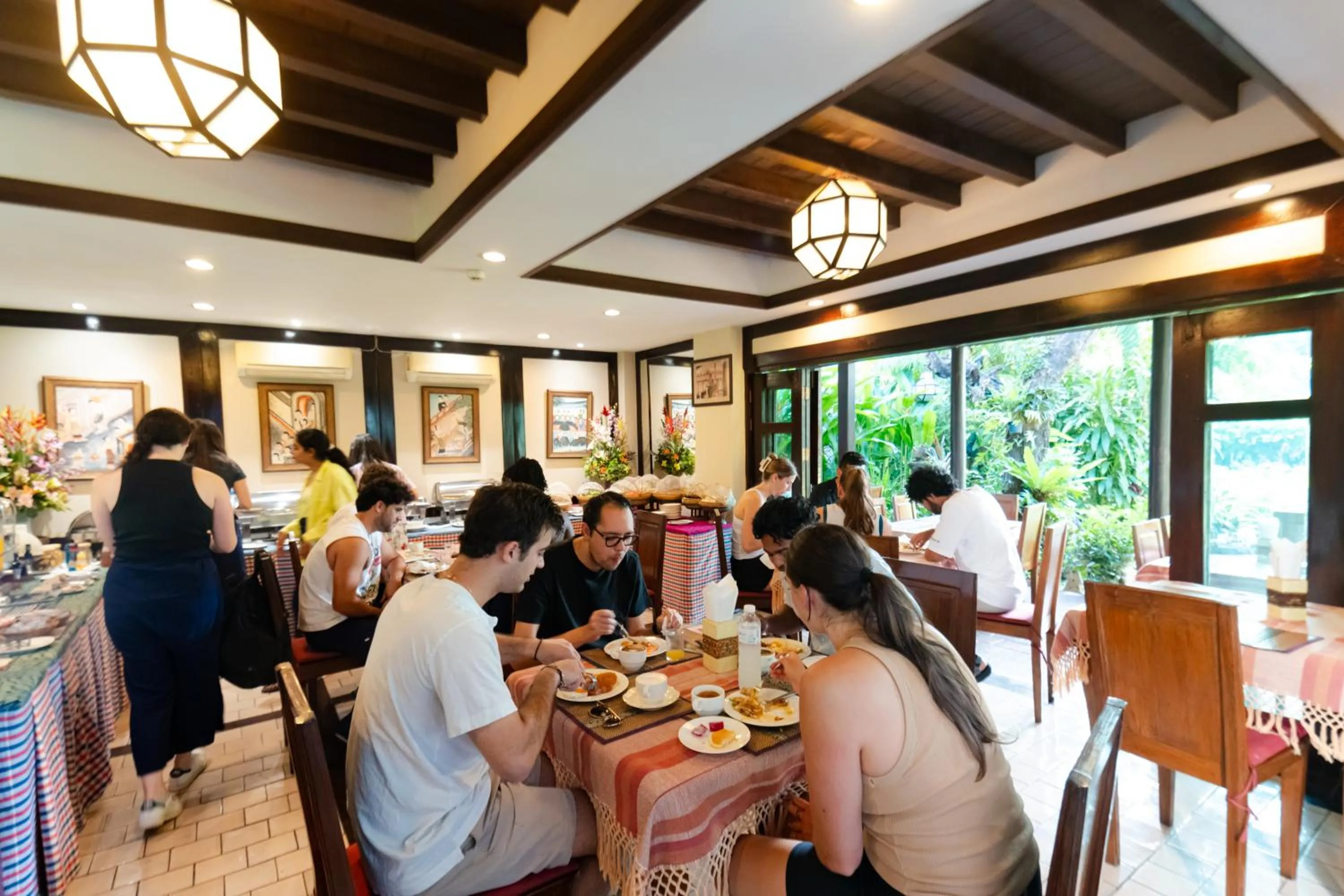 Restaurant/places to eat in Viang Thapae Resort