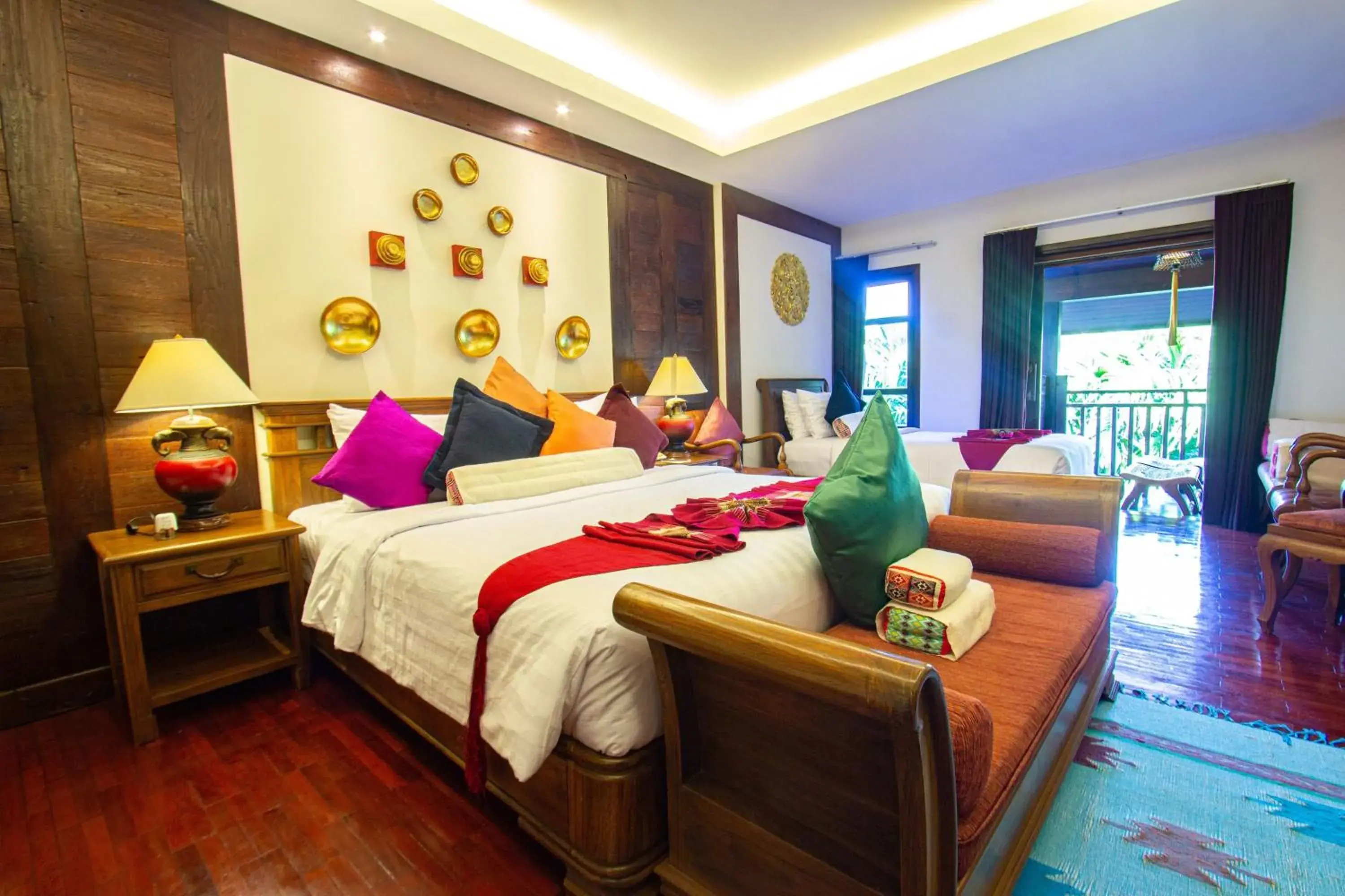 Deluxe Triple Room with Balcony in Viang Thapae Resort Deluxe Triple Room with Balcony in Viang Thapae Resort