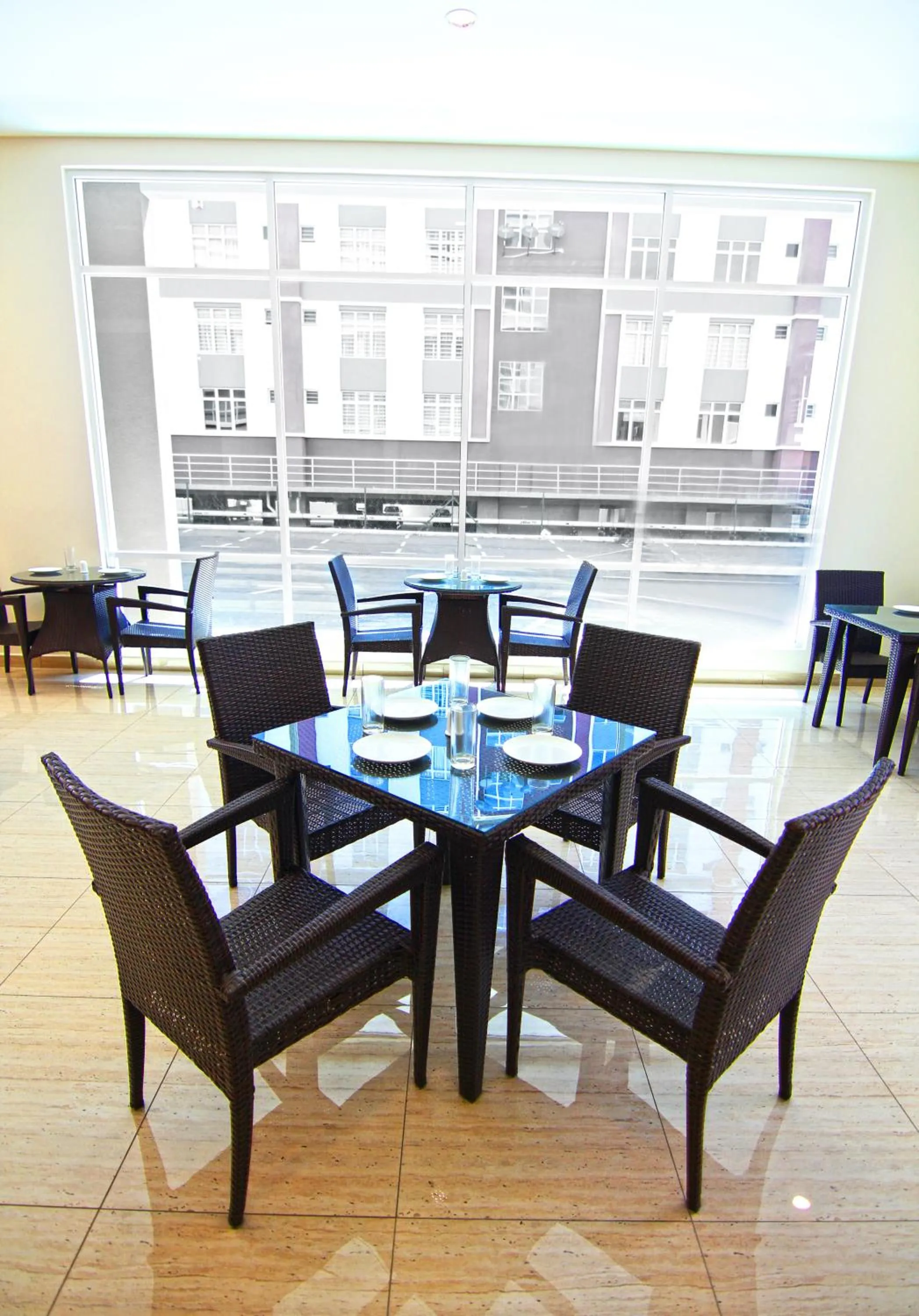 Restaurant/places to eat in Putatan Platinum Hotel