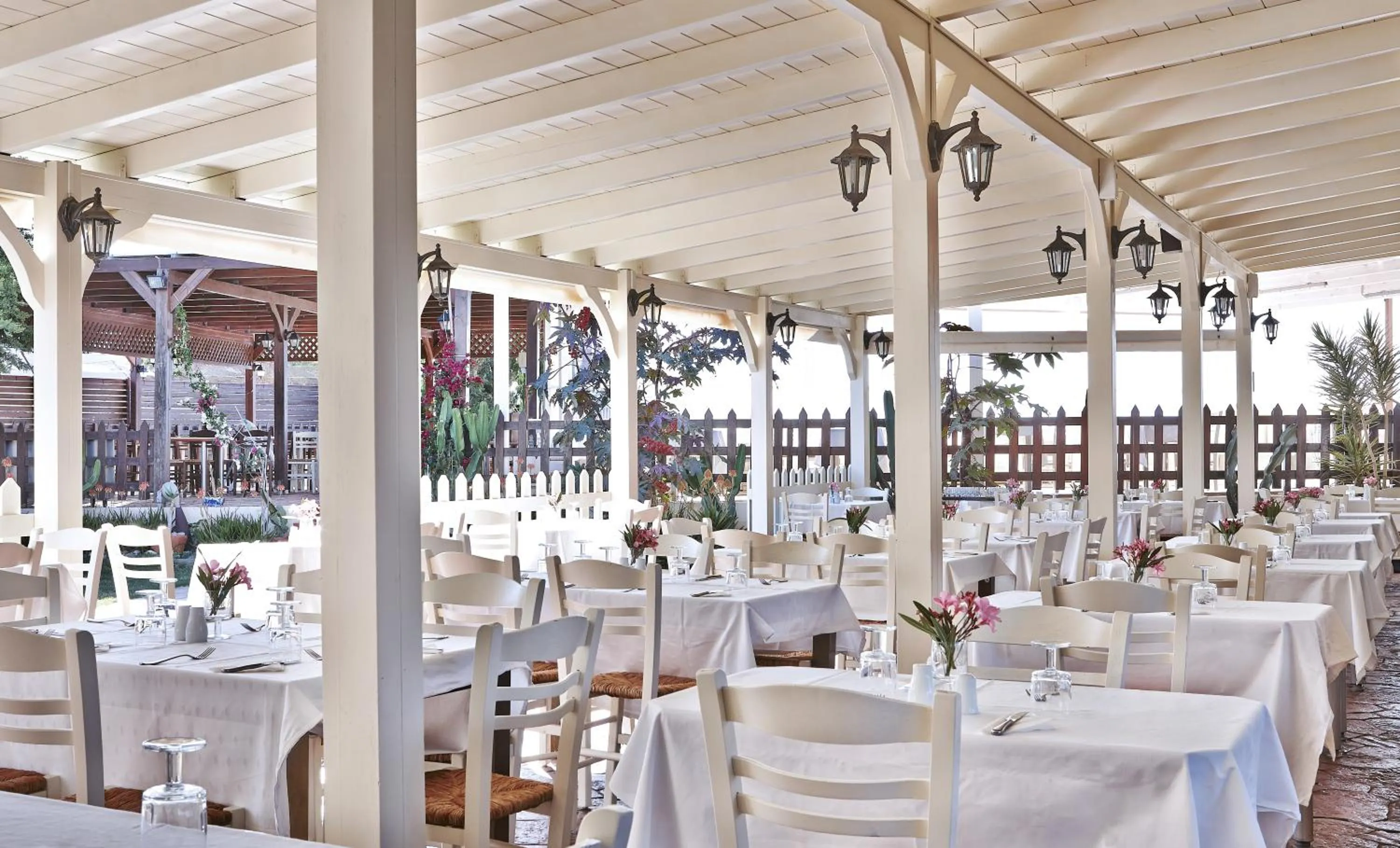 Restaurant/places to eat in ST CONSTANTIN SEA HOTEL & SPA RESORT