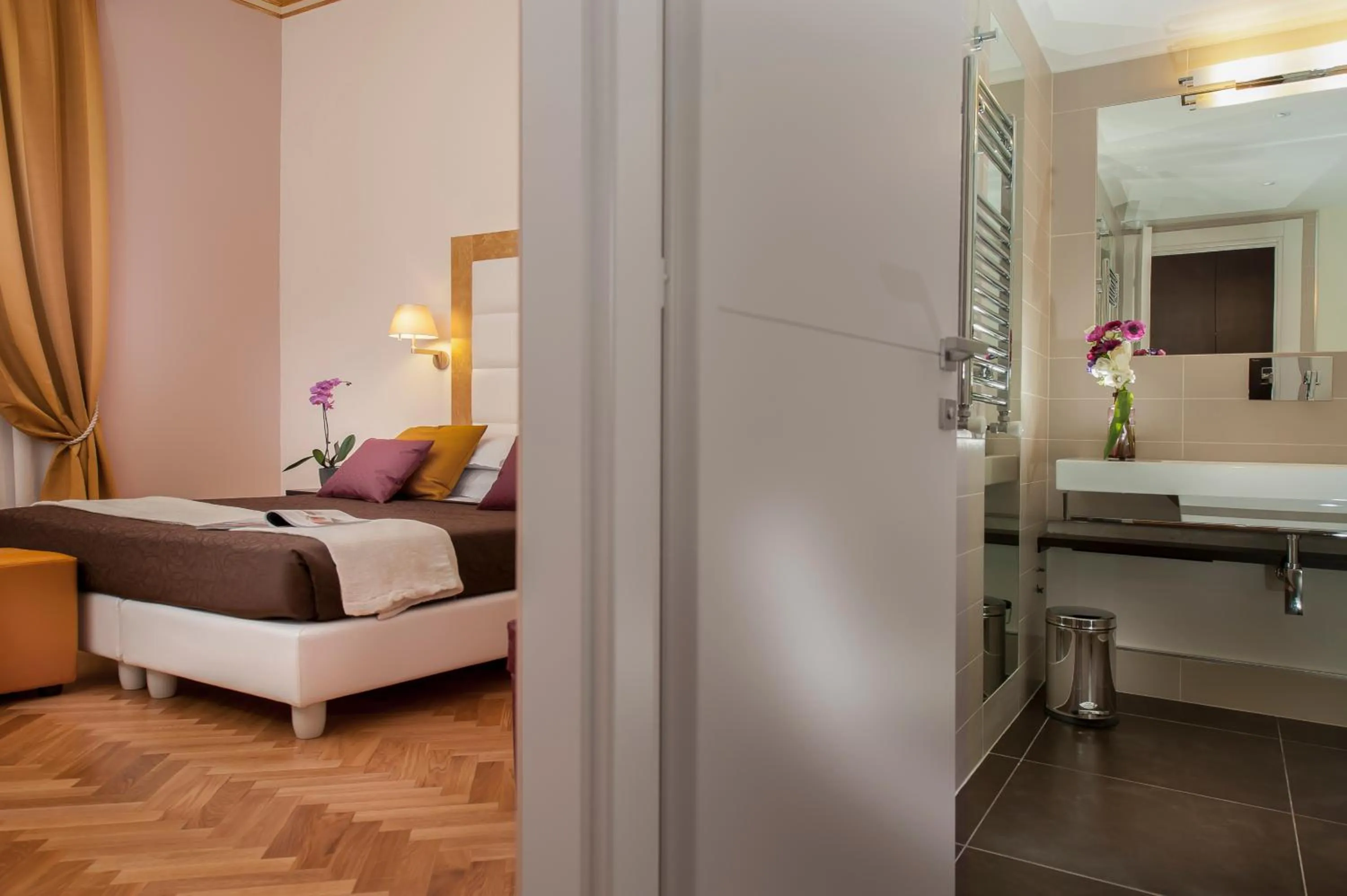 Bedroom, Bed in DVE Suite Rome