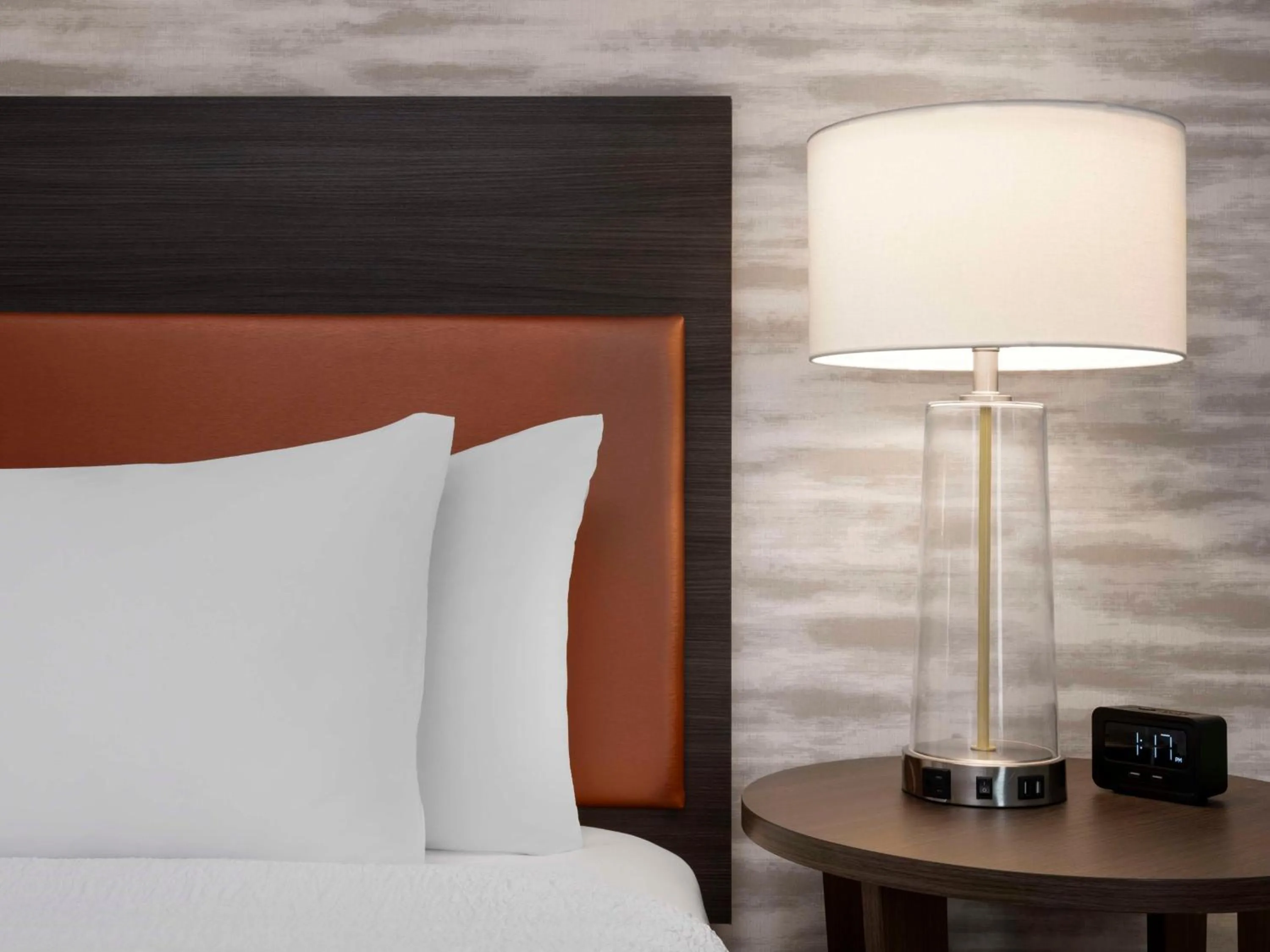 Bed in Home2 Suites by Hilton Orlando South Davenport