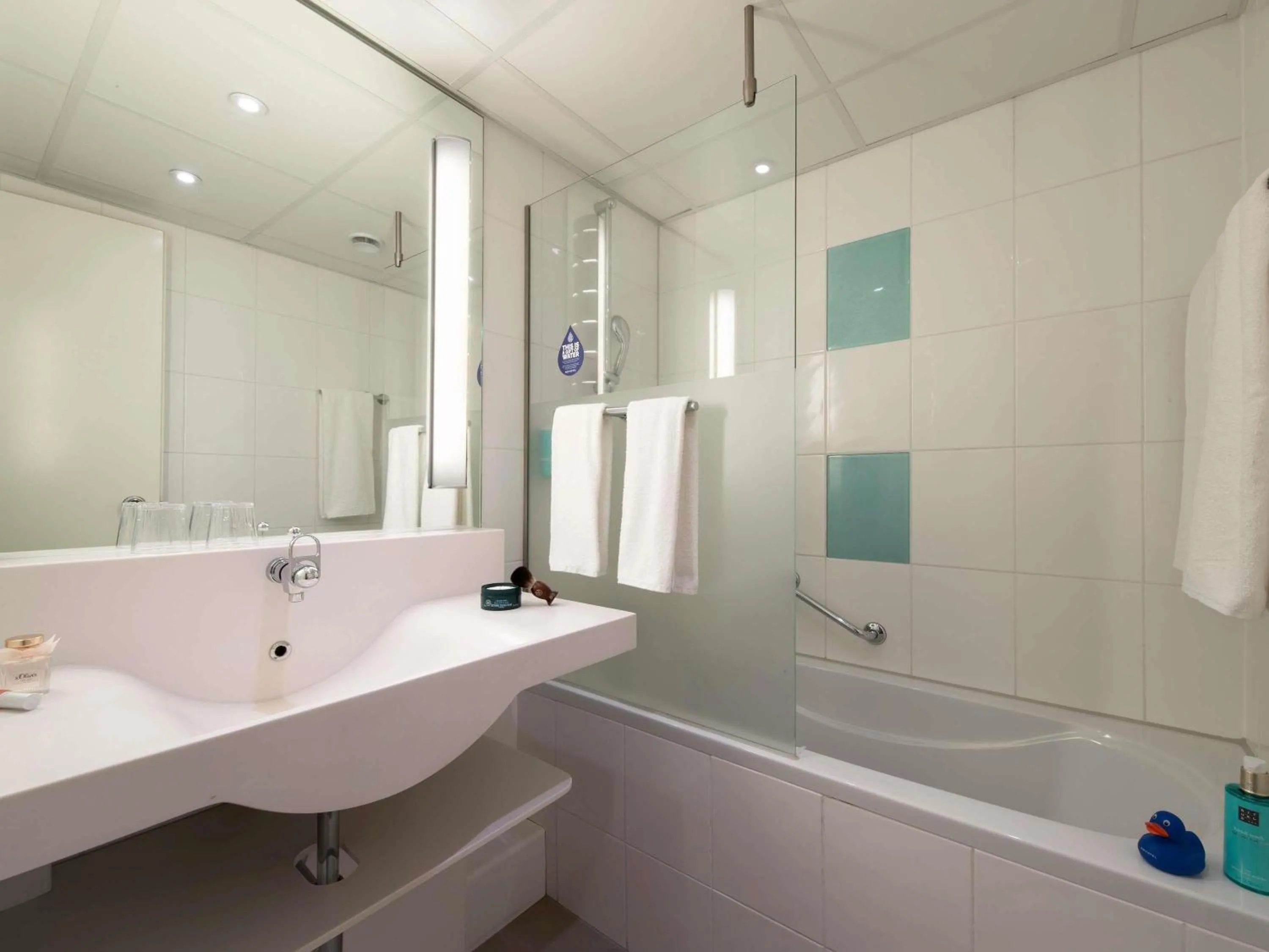 Bedroom in Novotel Maastricht