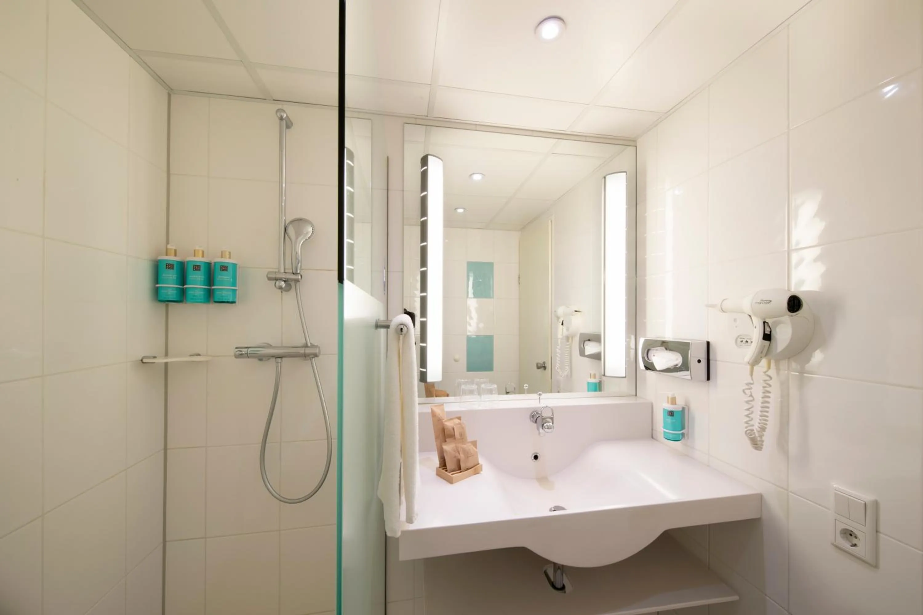 Bathroom in Novotel Maastricht