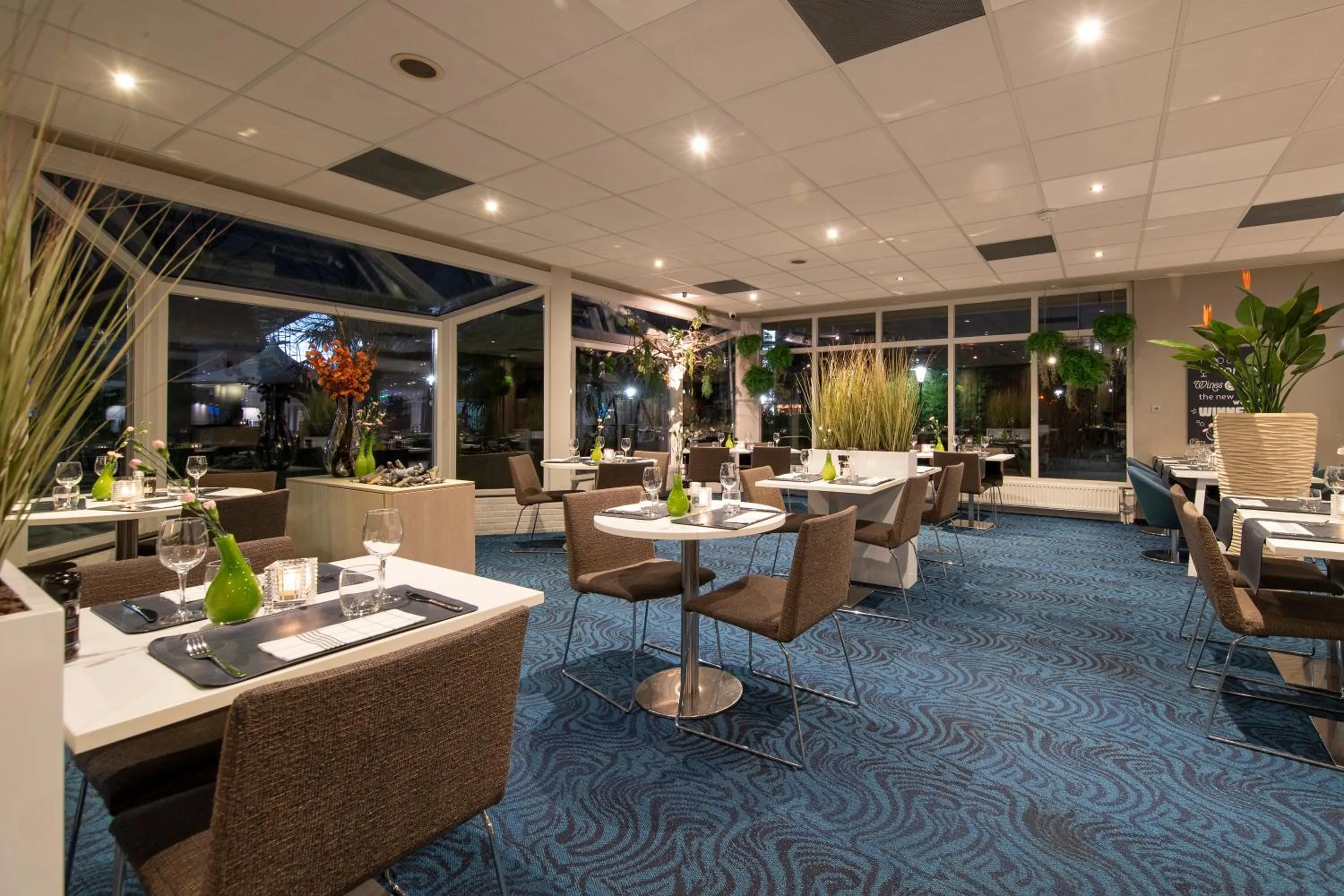 Restaurant/places to eat in Novotel Maastricht