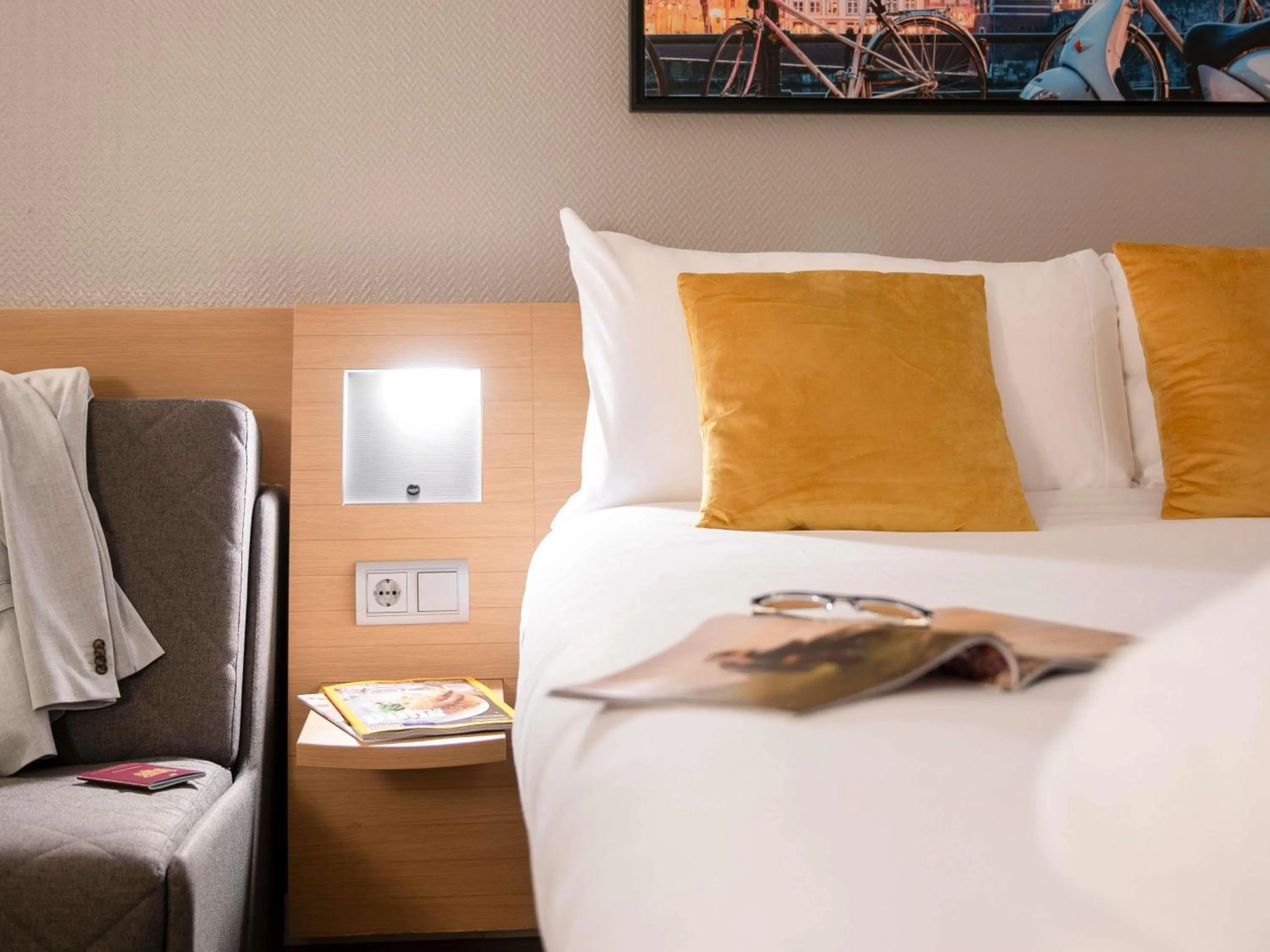 Bedroom, Bed in Novotel Maastricht