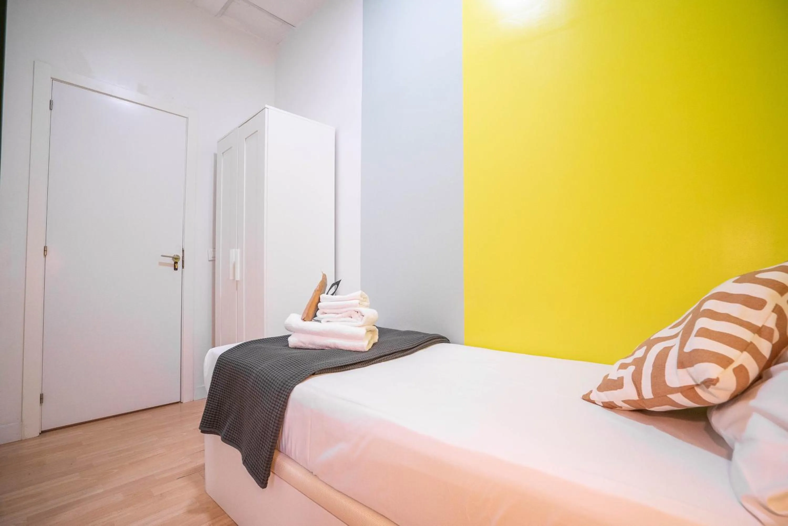 Bedroom, Bed in Live it Madrid Gran Vía