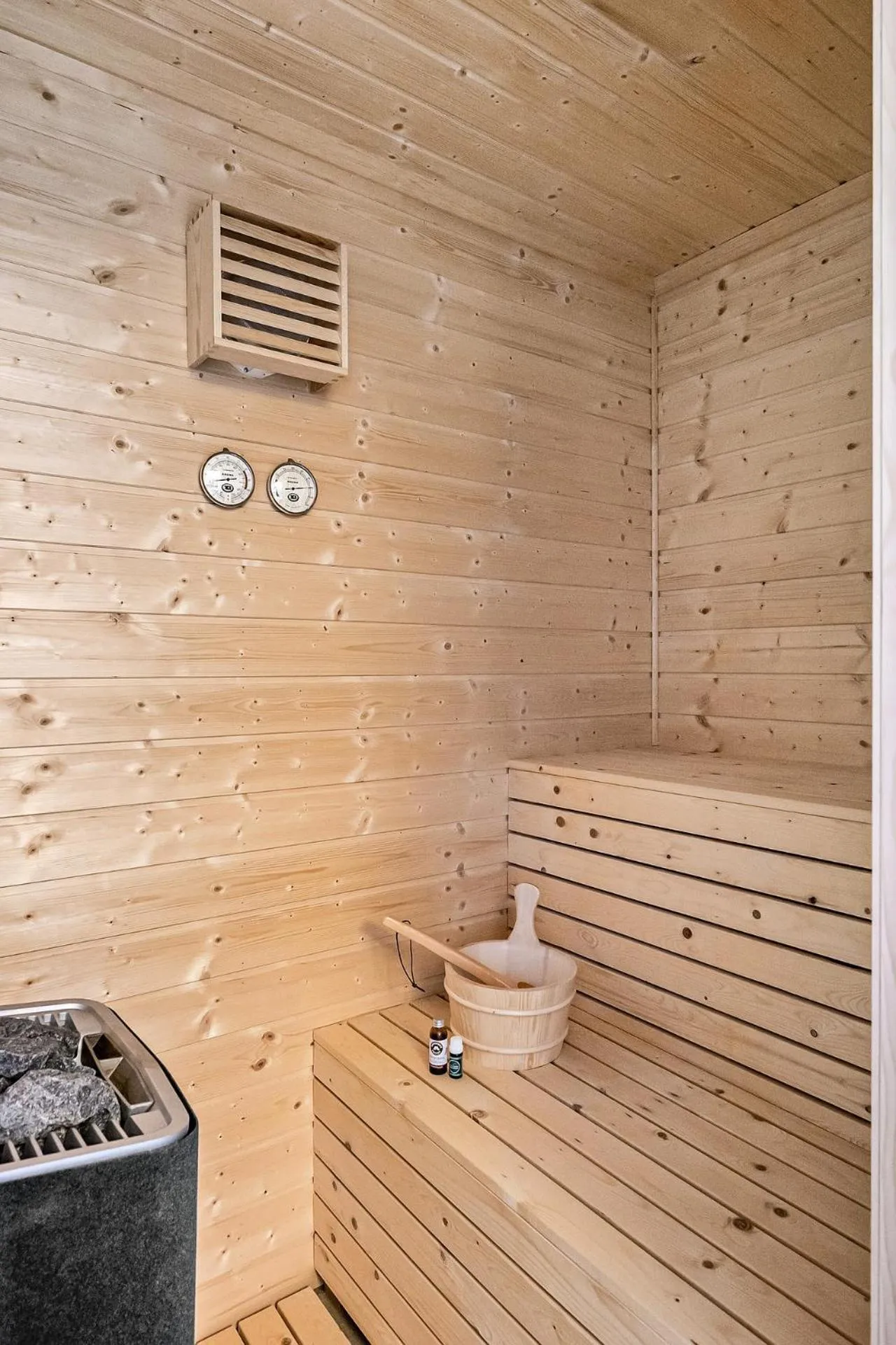Sauna in Shishly Palace Hotel