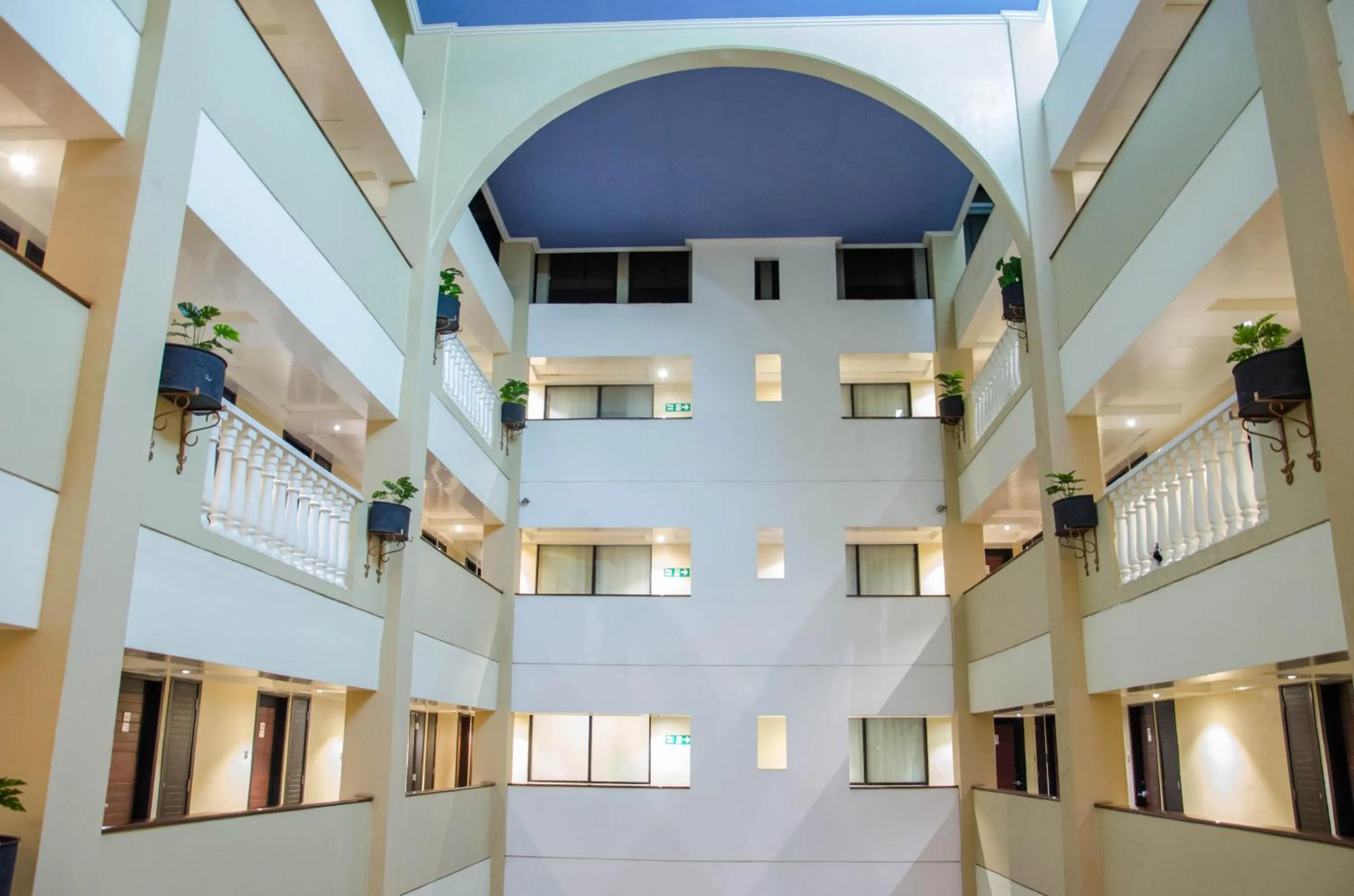 Property building in Best Western Plus Meridian Hotel