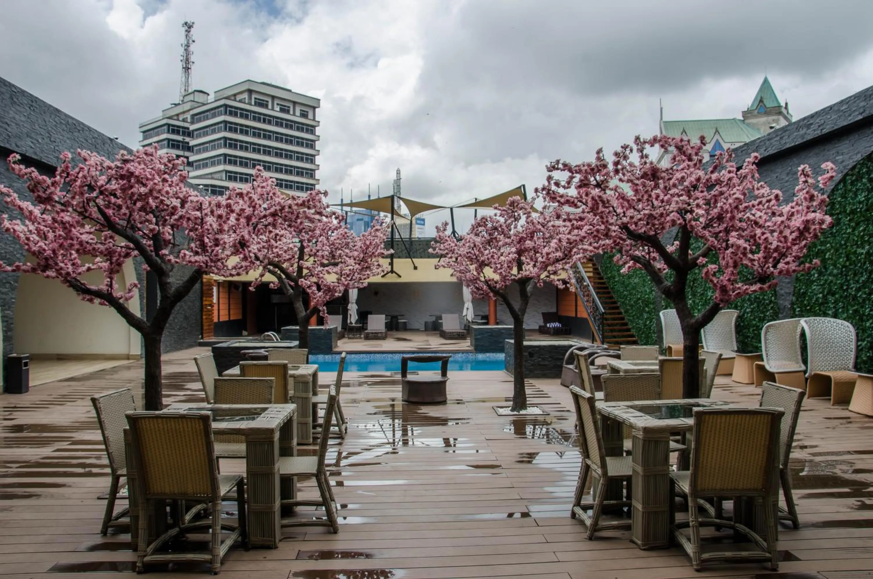 Facade/entrance in Best Western Plus Meridian Hotel